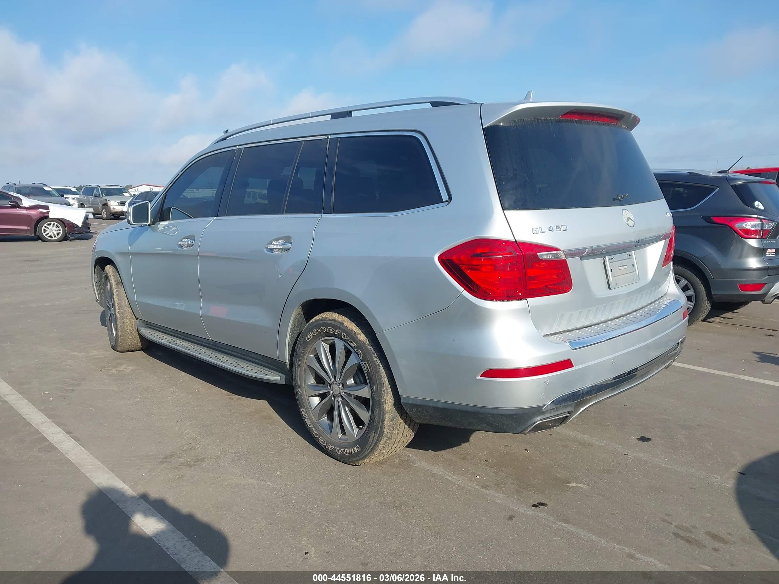 MERCEDES-BENZ GL image 3