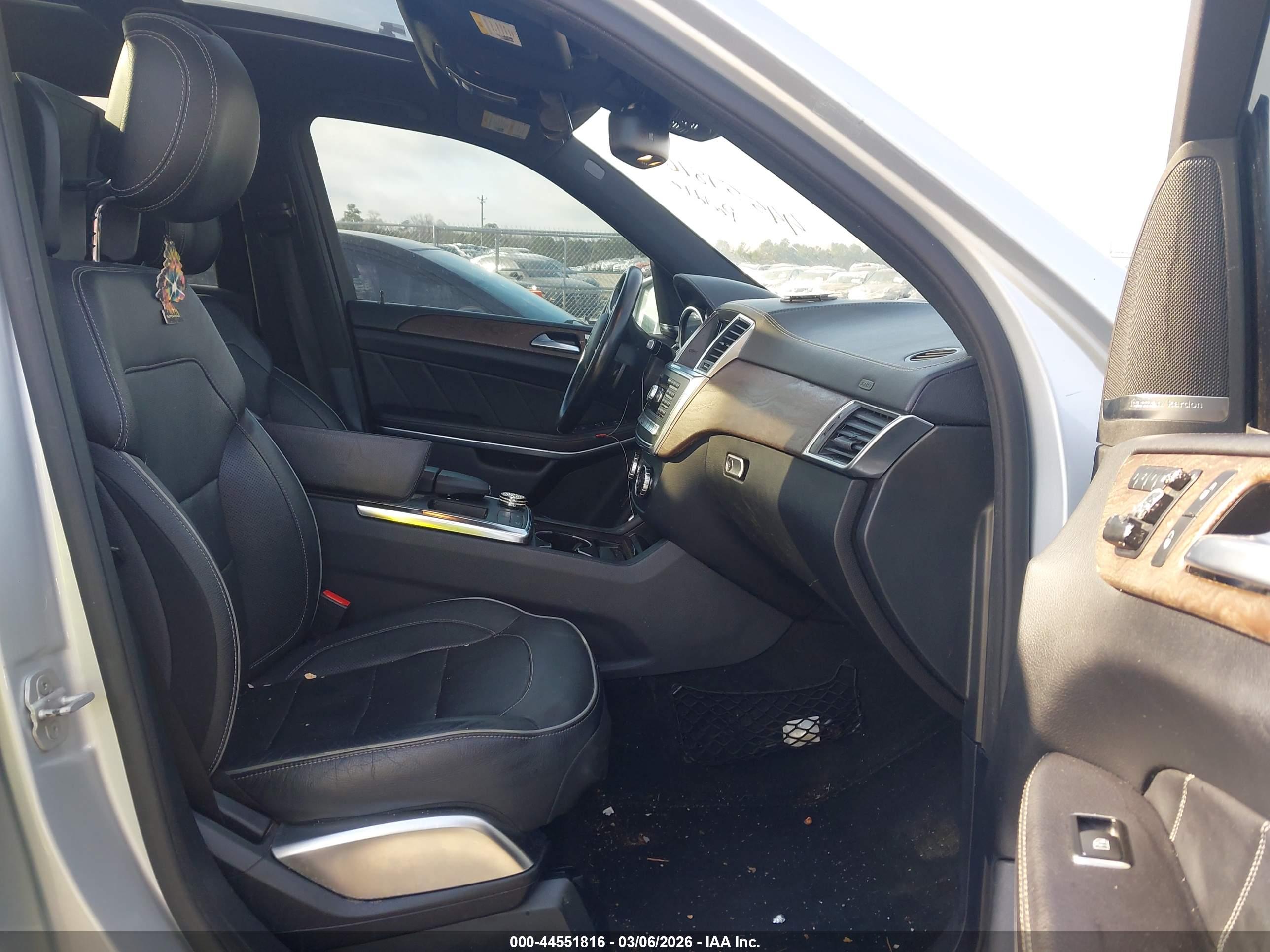 MERCEDES-BENZ GL image 5