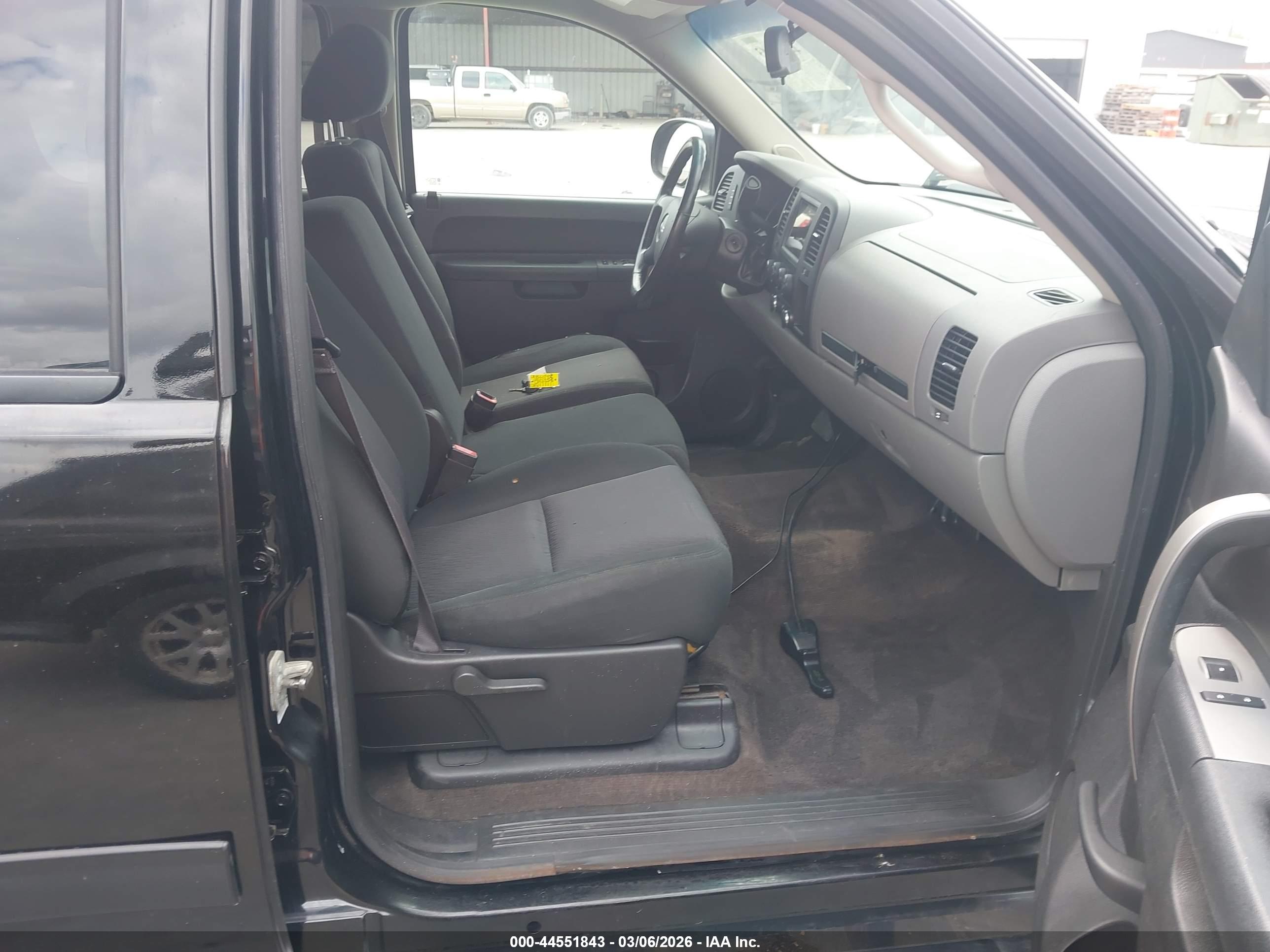 GMC SIERRA image 5