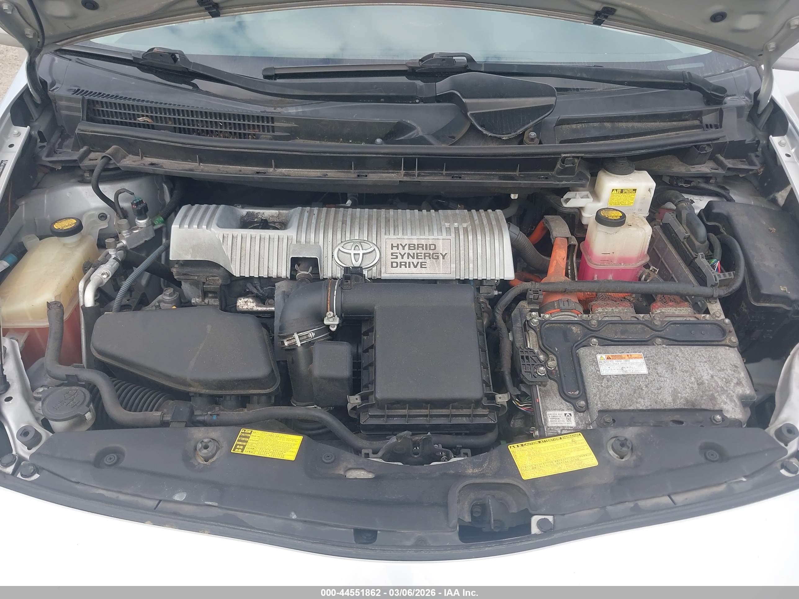 TOYOTA PRIUS image 10