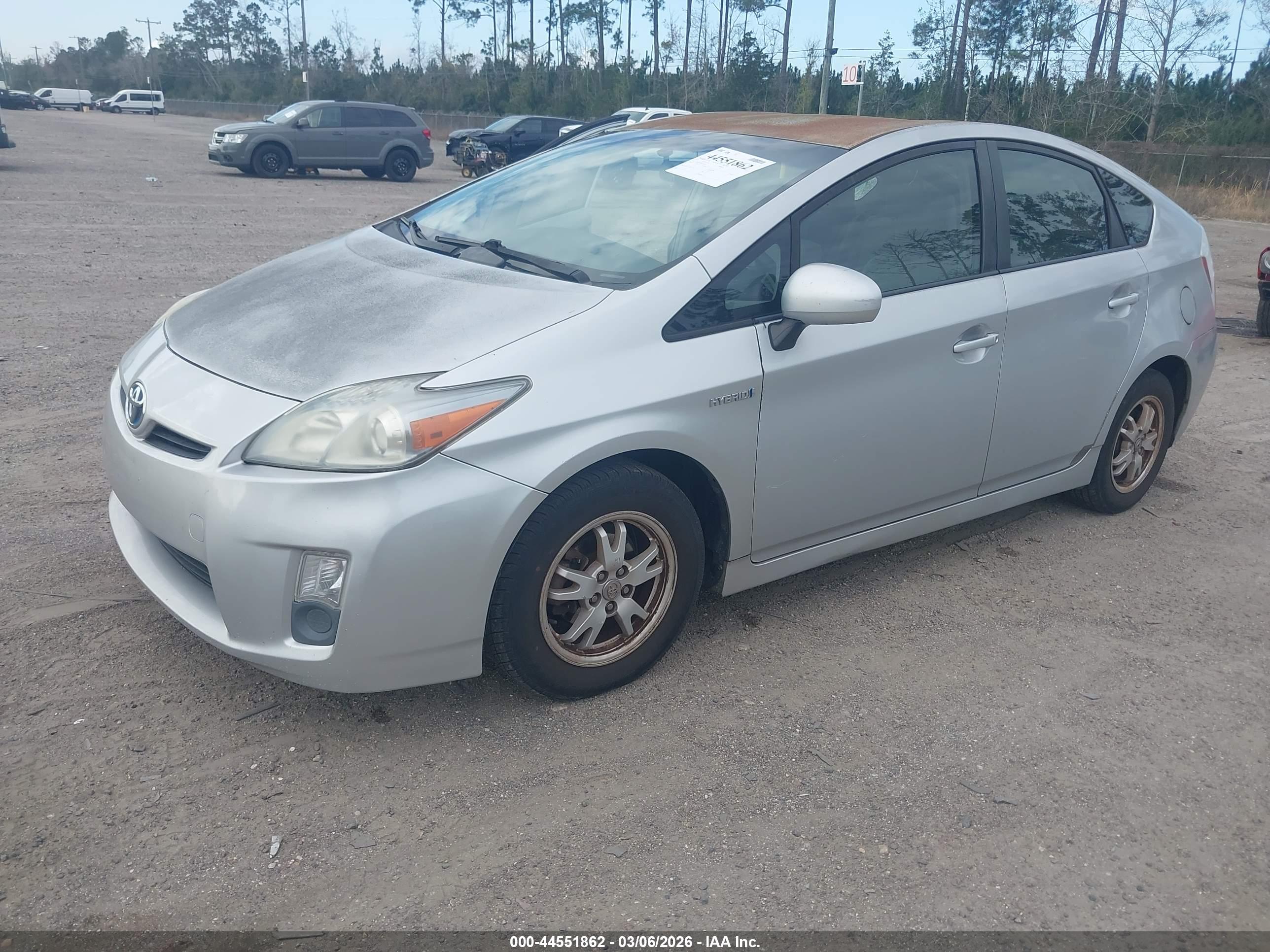 TOYOTA PRIUS image 2