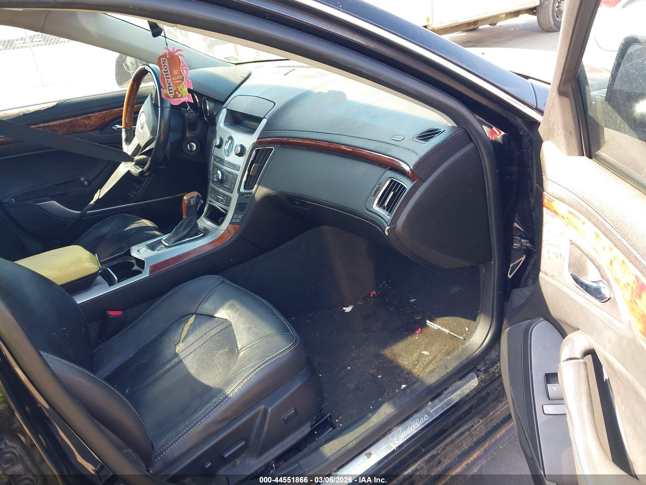 CADILLAC CTS image 5