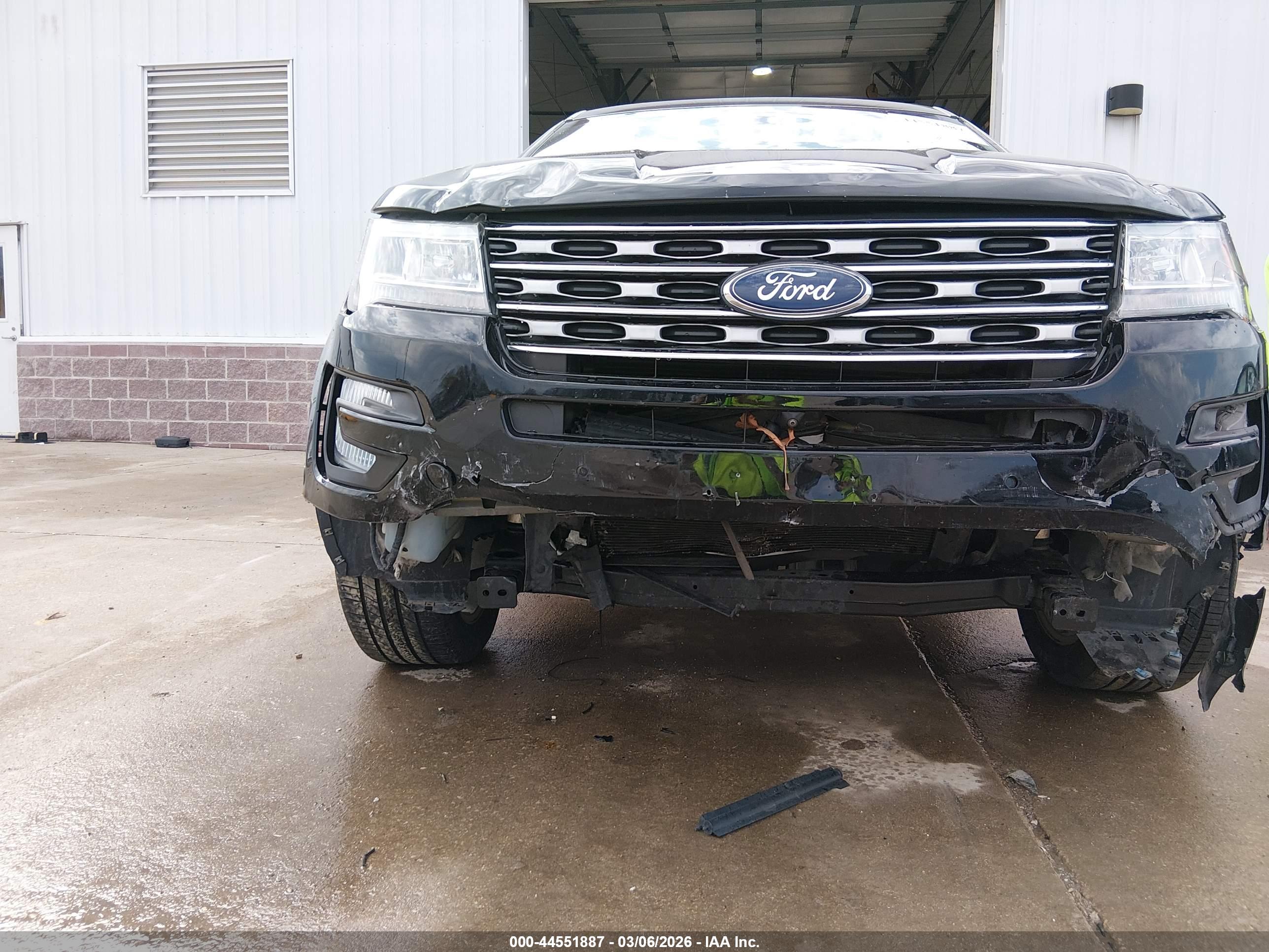 FORD EXPLORER image 6