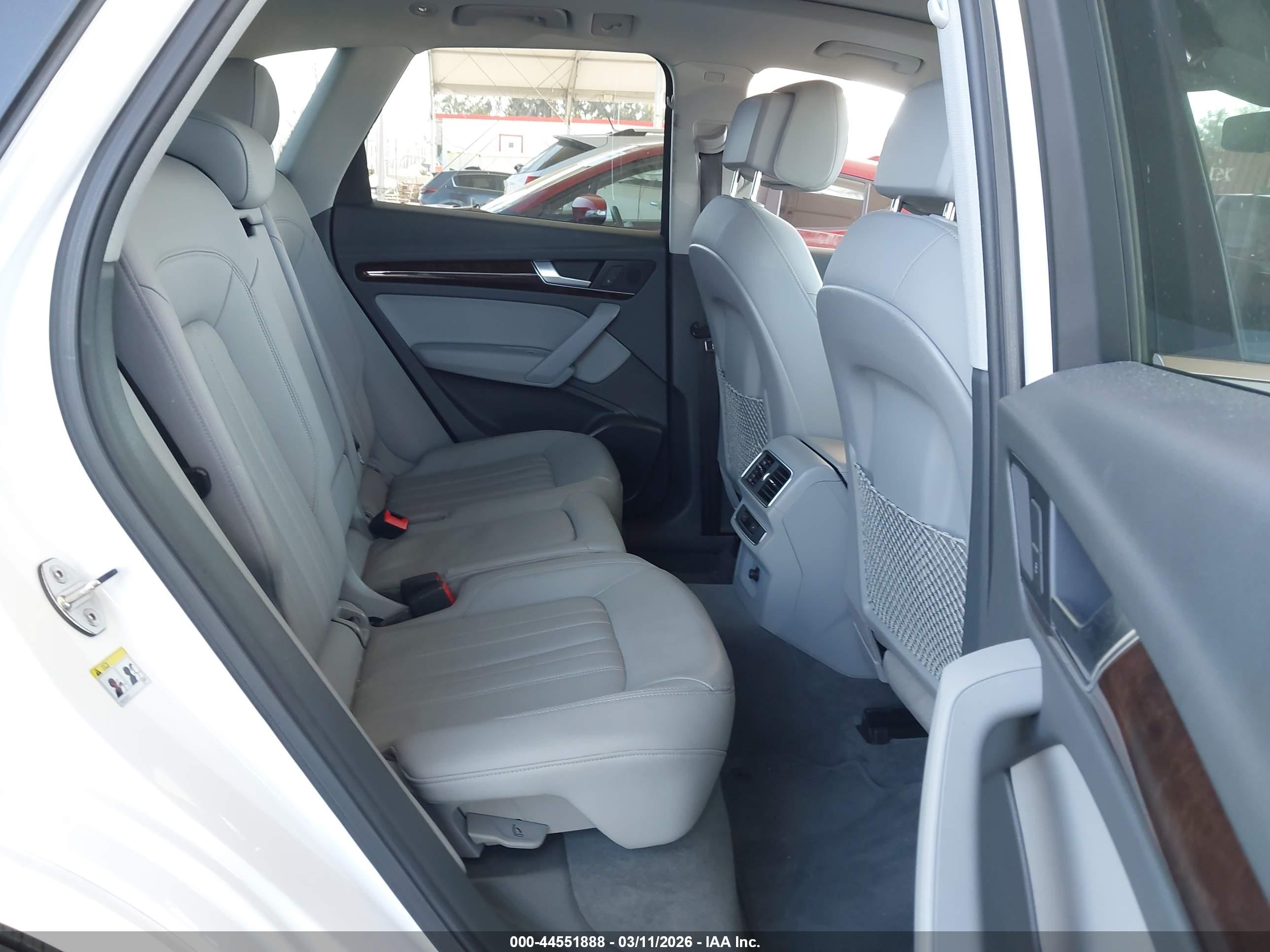AUDI Q5 image 8