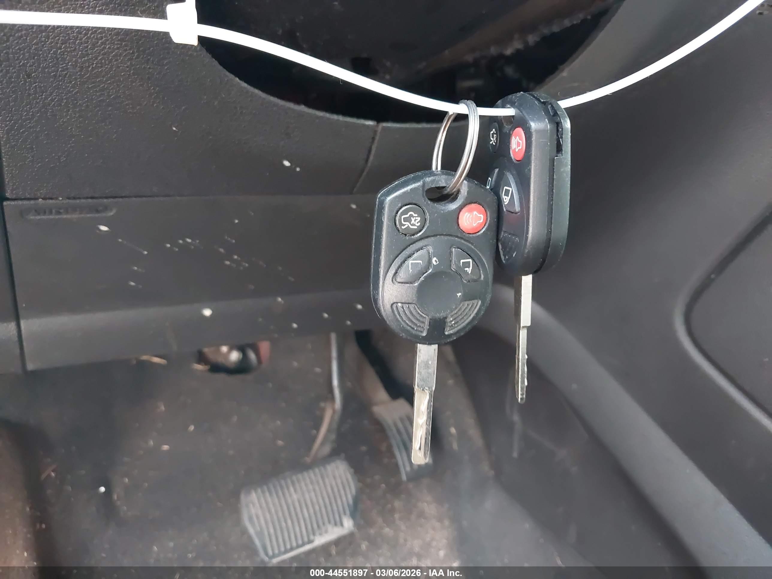 FORD ESCAPE image 11