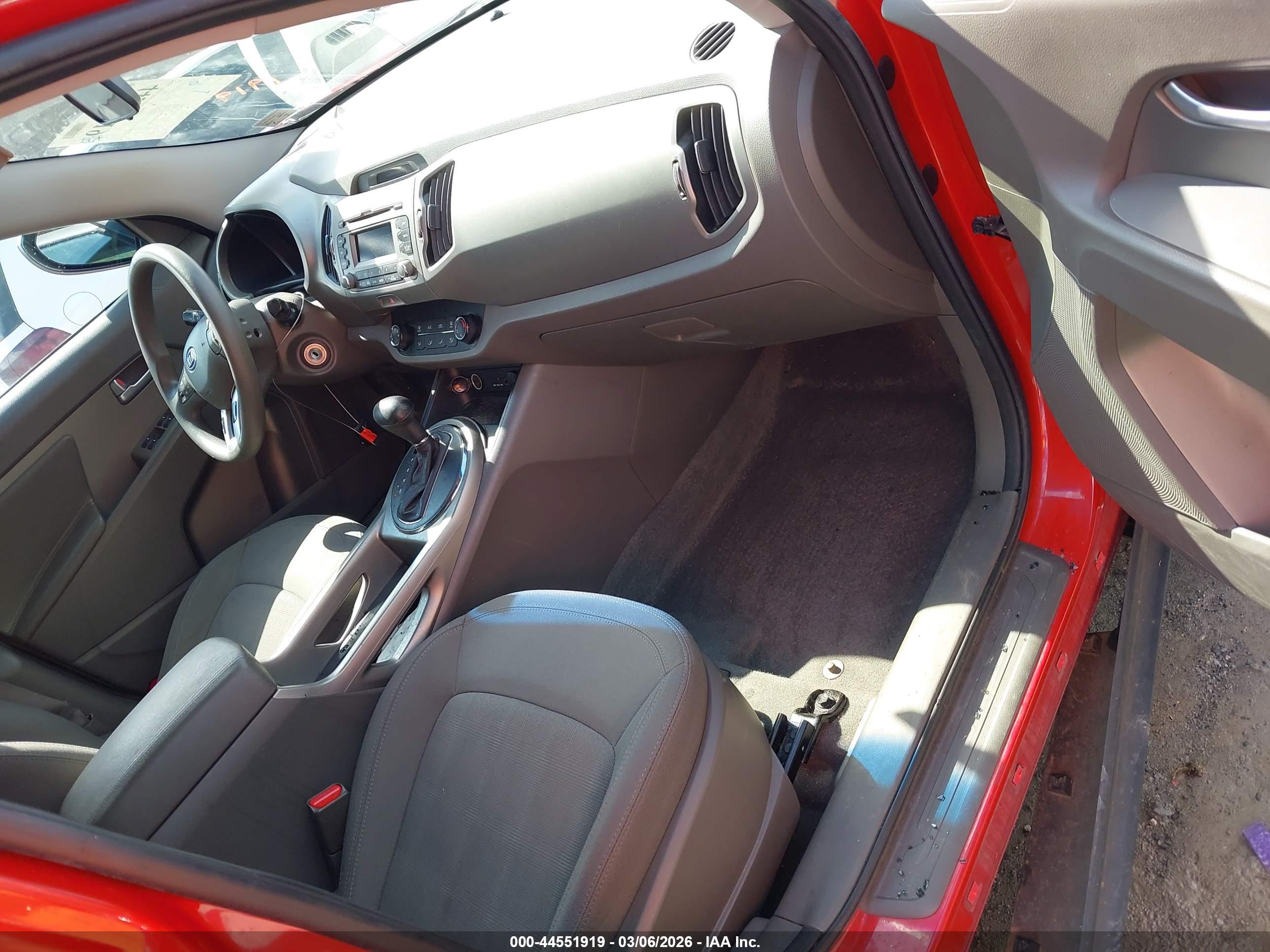 KIA SPORTAGE image 5