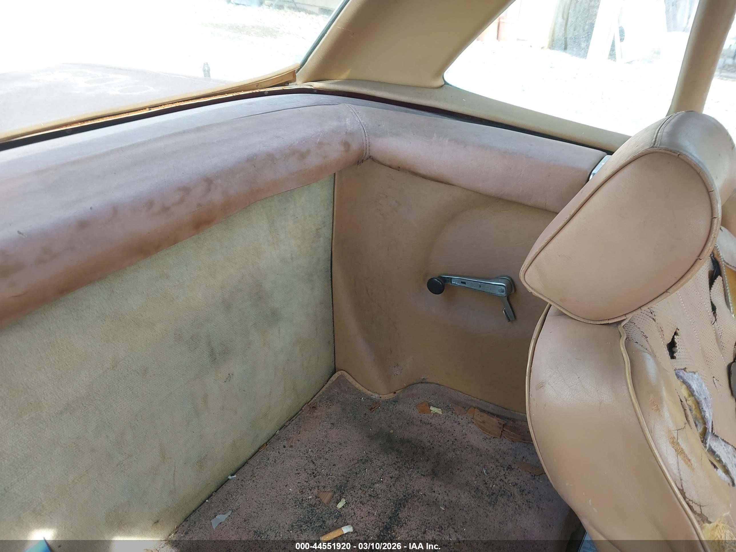 MERCEDES-BENZ 560 image 8