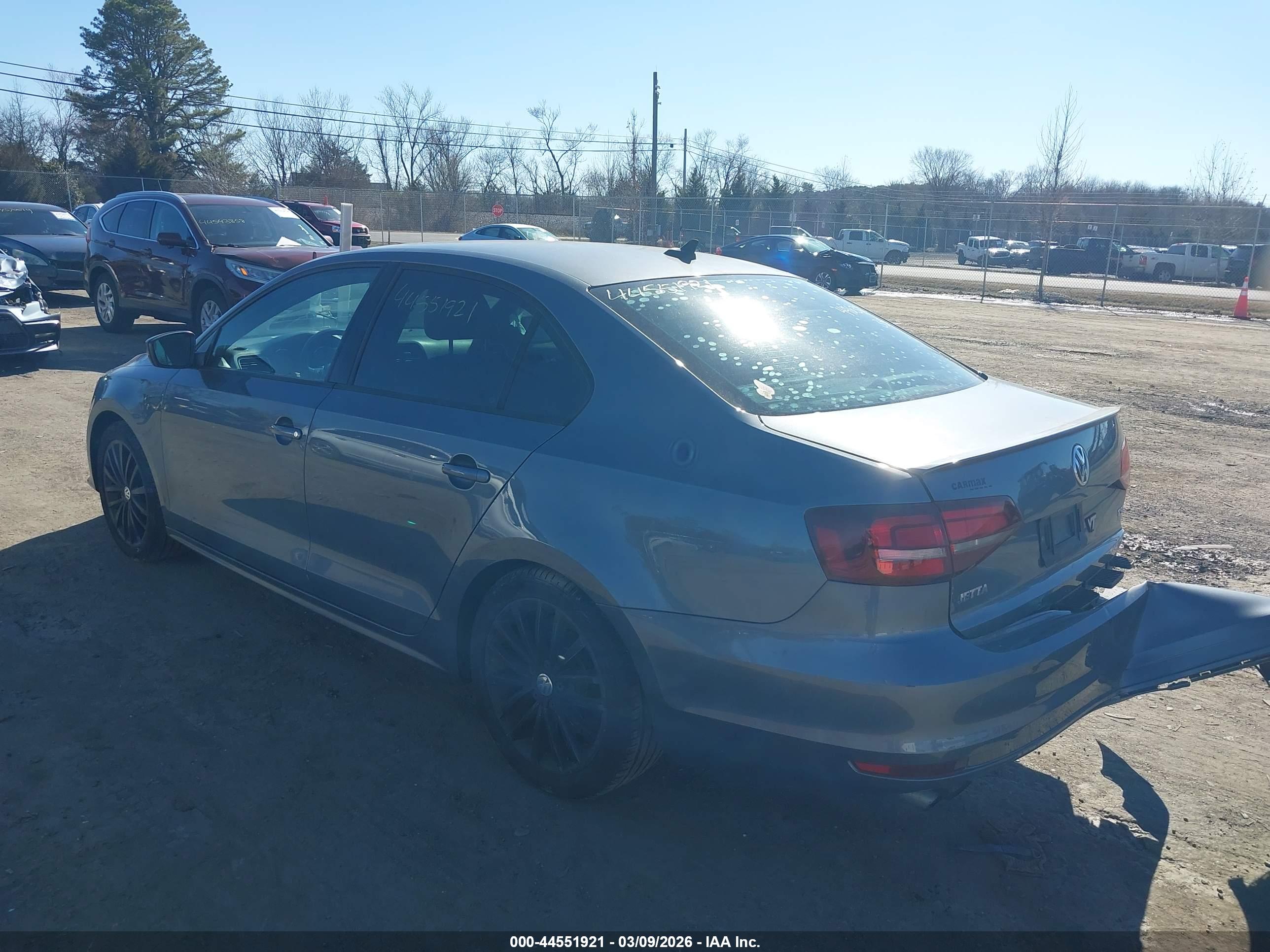 VOLKSWAGEN JETTA image 3