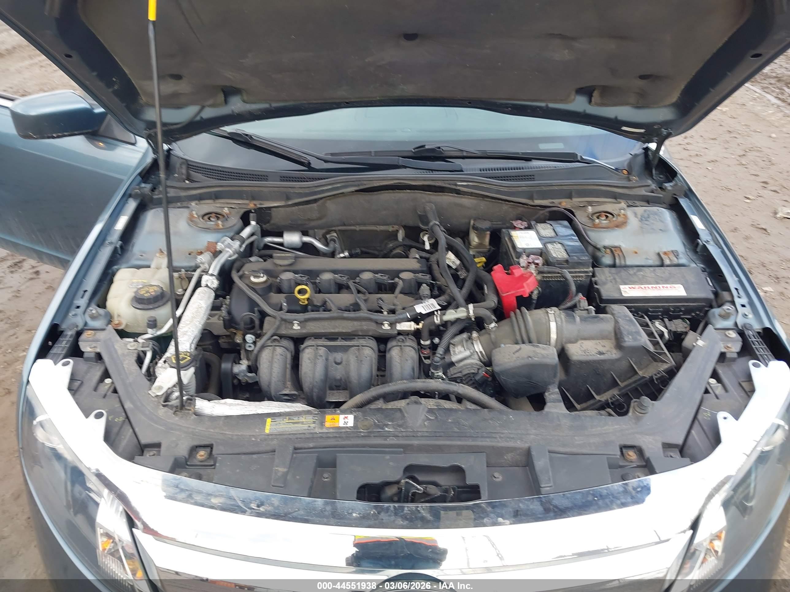 FORD FUSION image 10