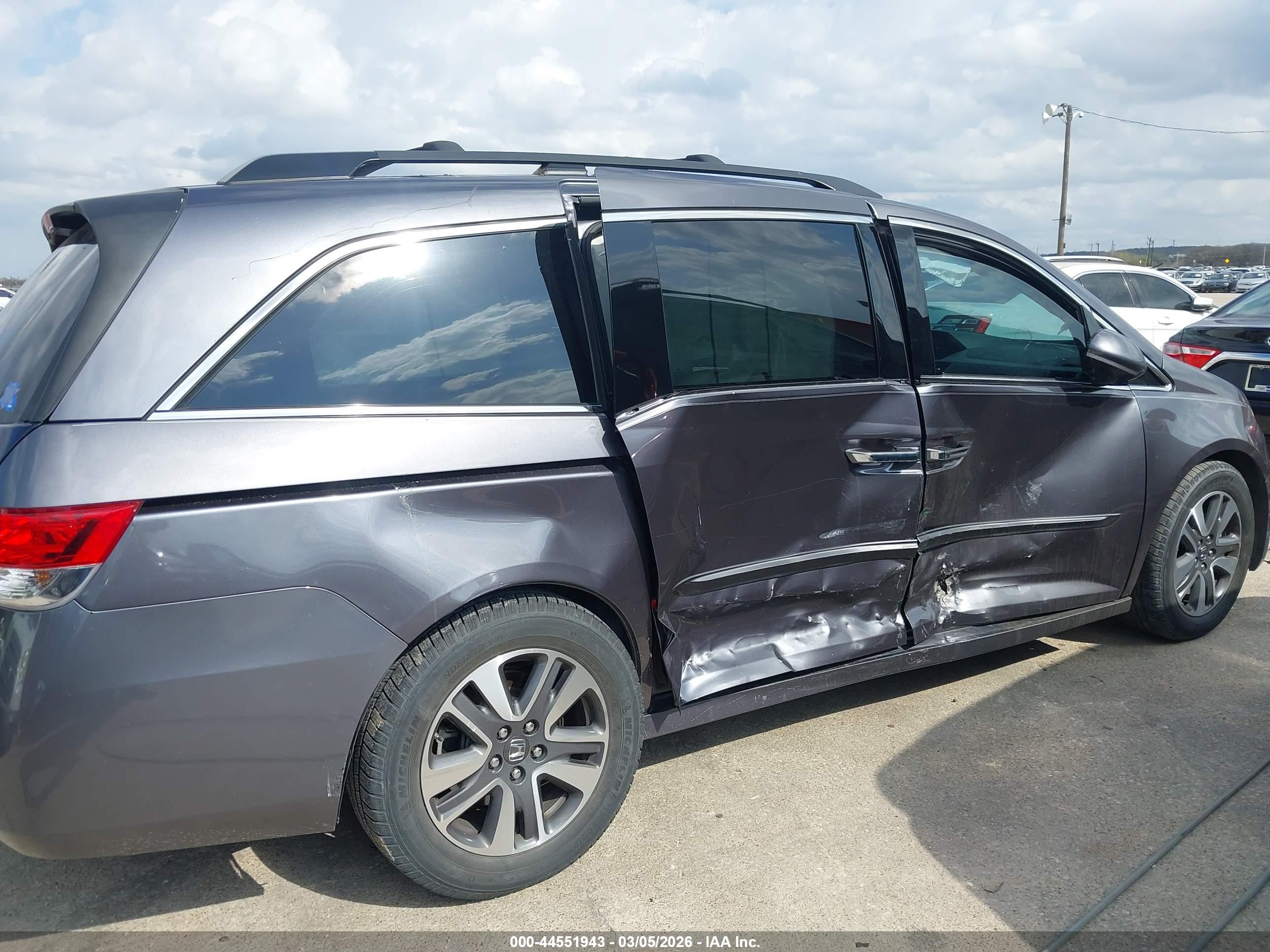 HONDA ODYSSEY image 6