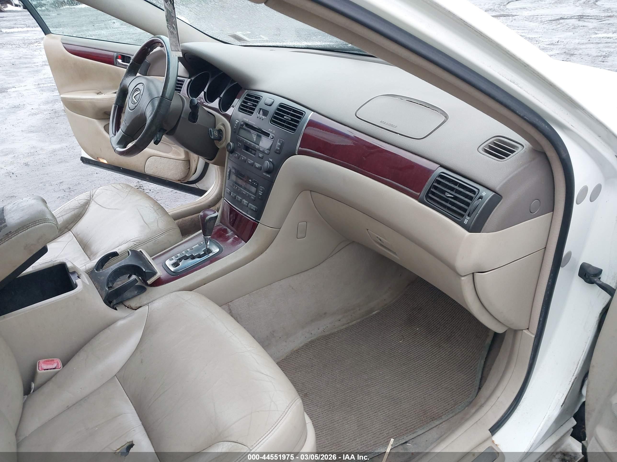 LEXUS ES image 5