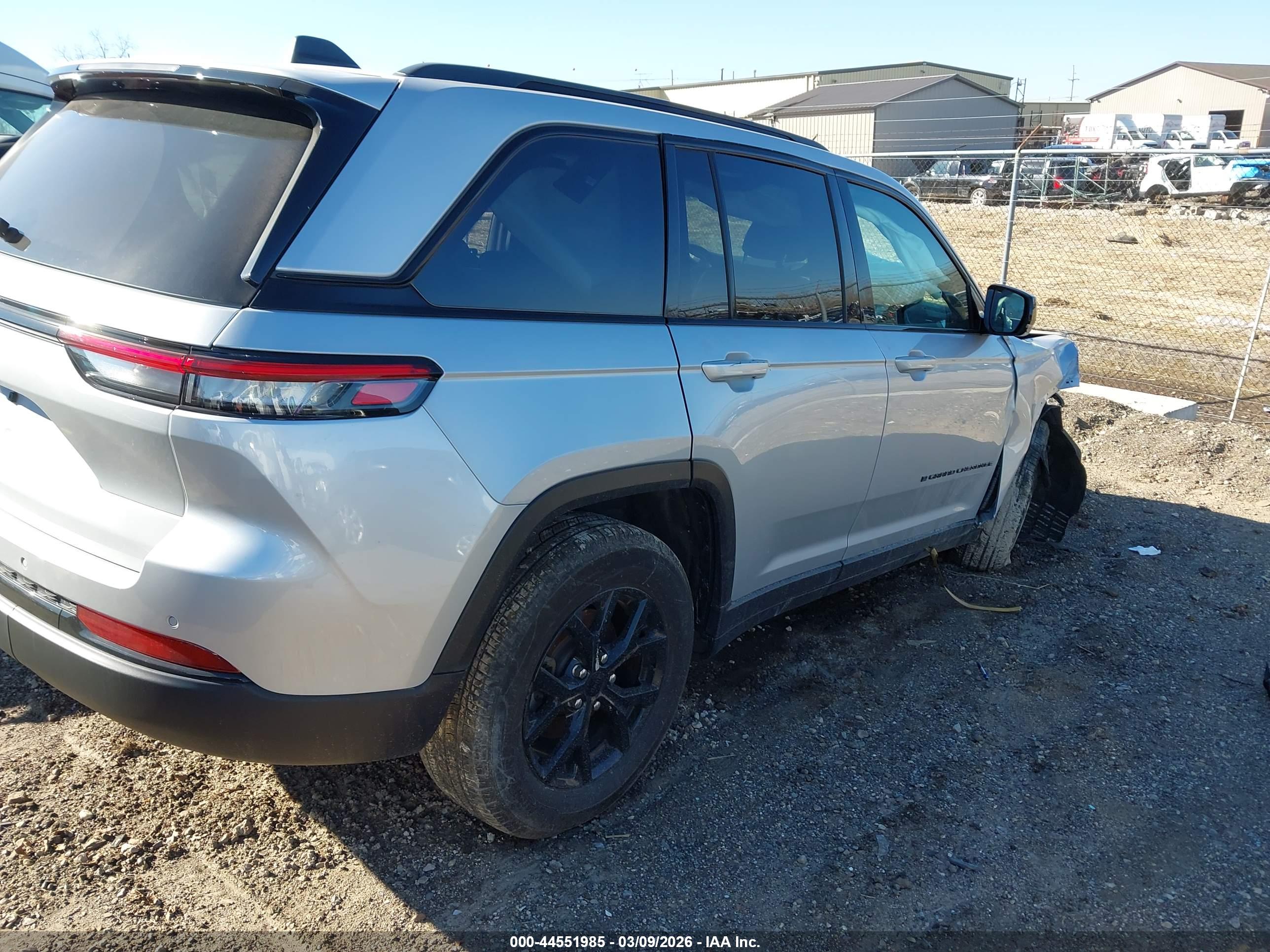 JEEP GRAND image 4