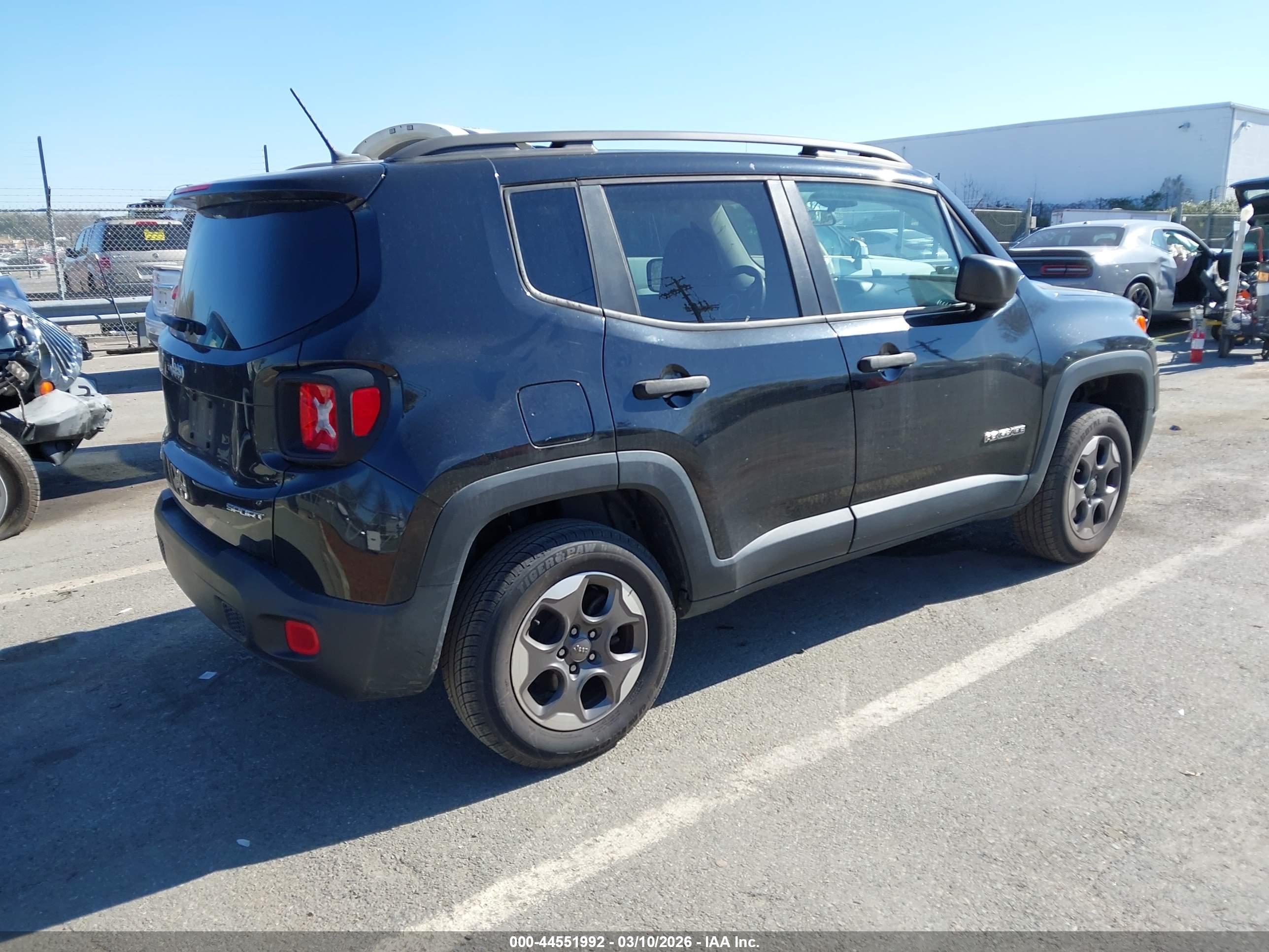 JEEP RENEGADE image 4