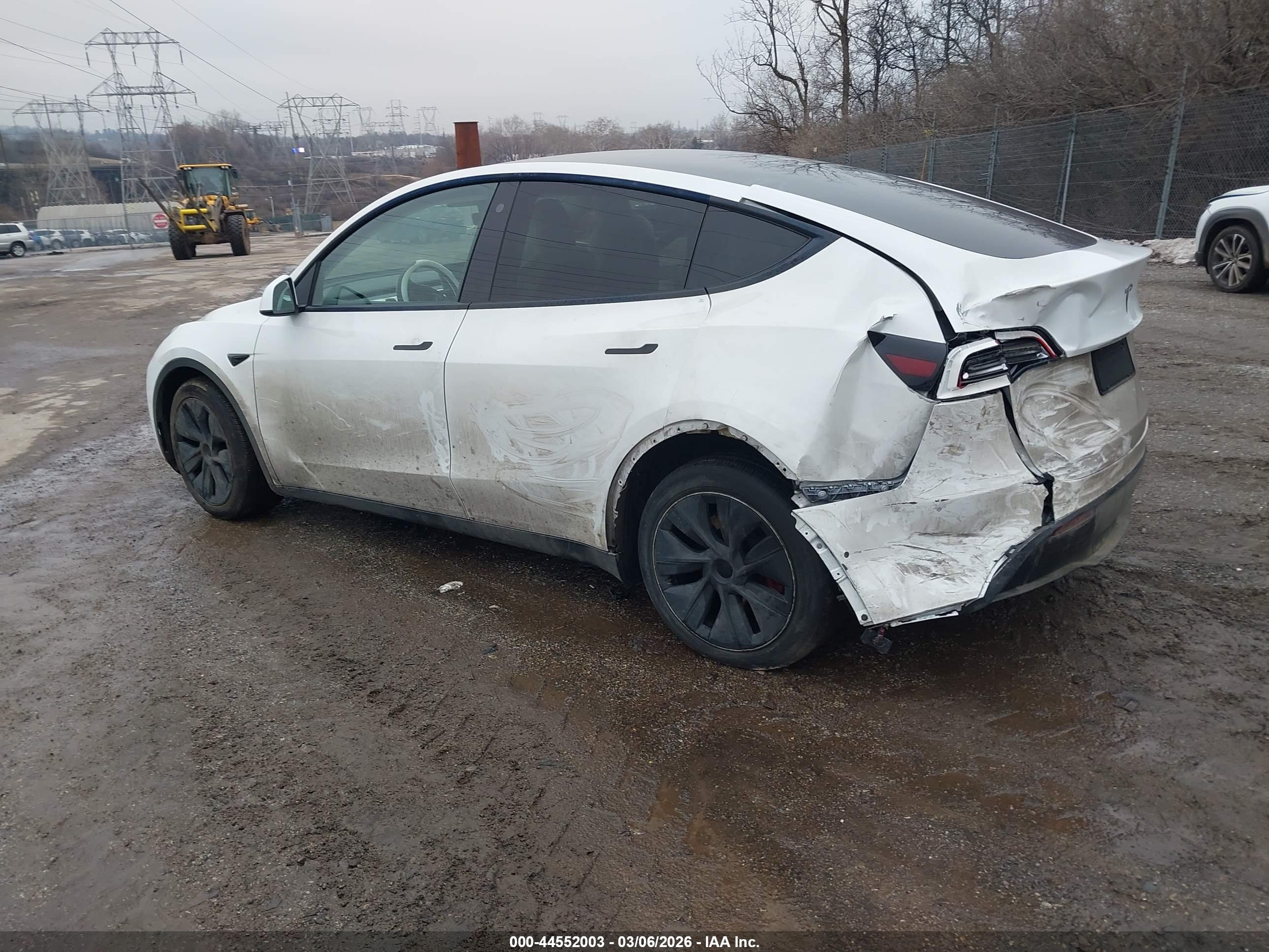TESLA MODEL image 3