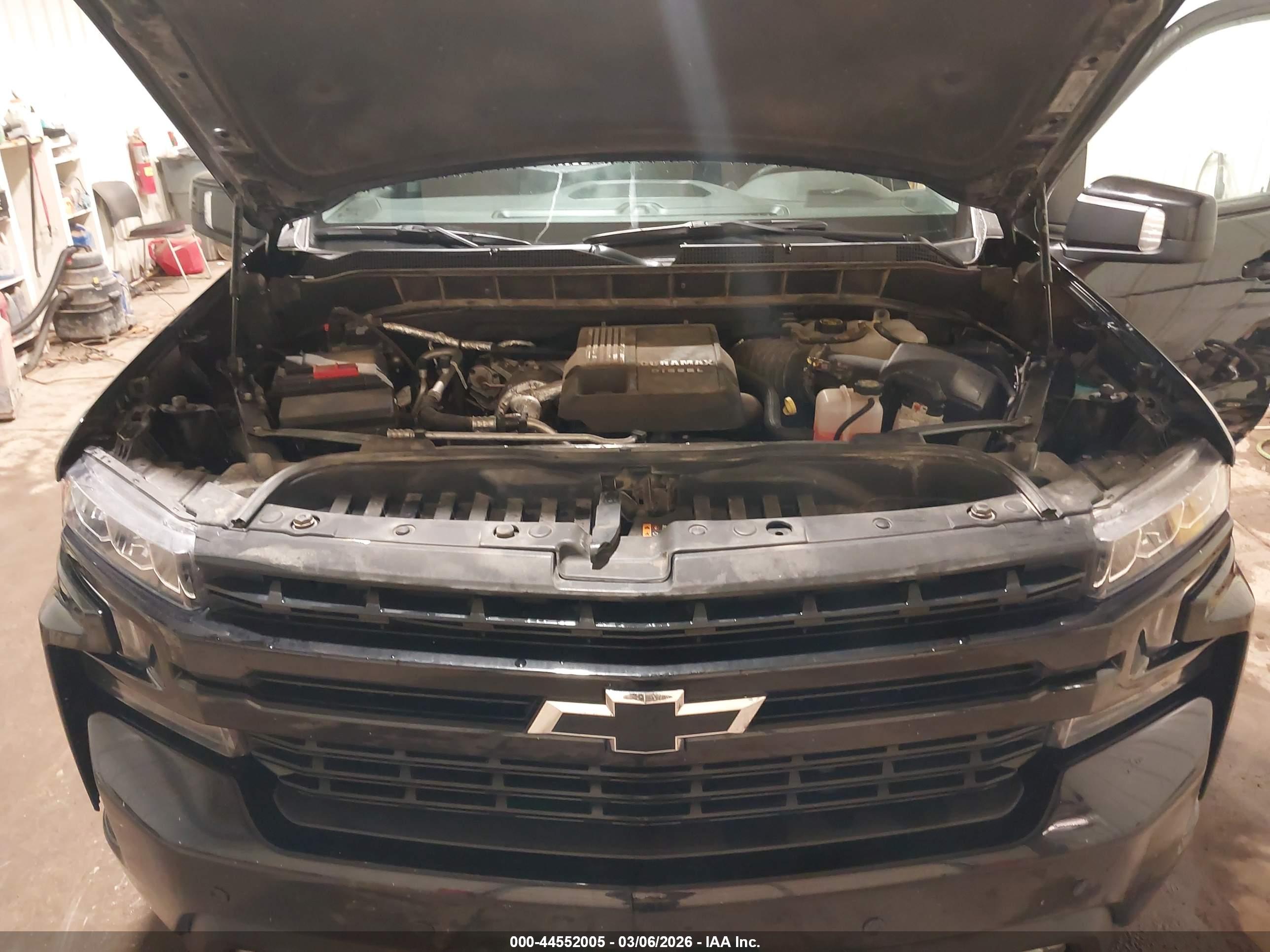 CHEVROLET SILVERADO image 10