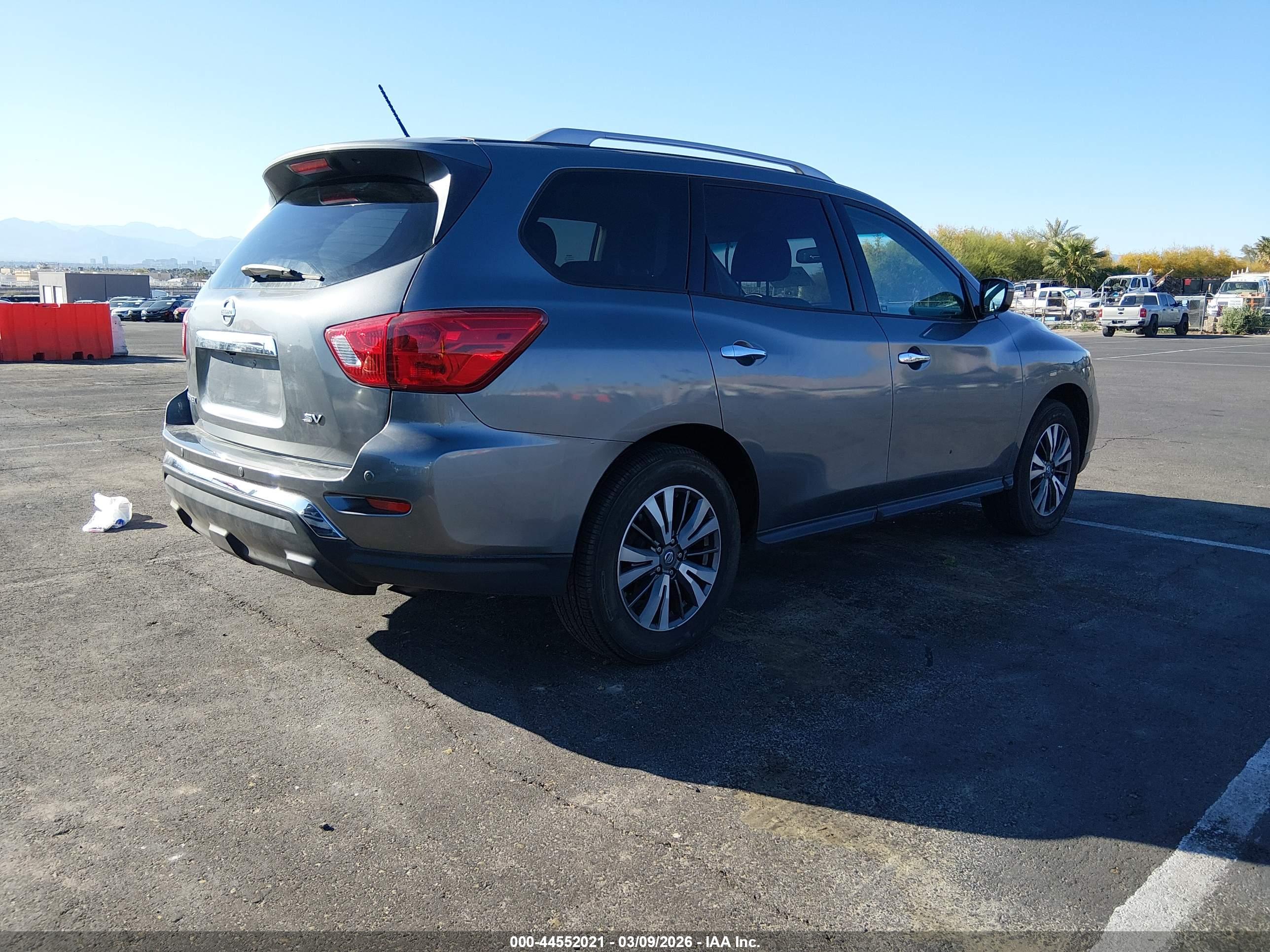 NISSAN PATHFINDER image 4