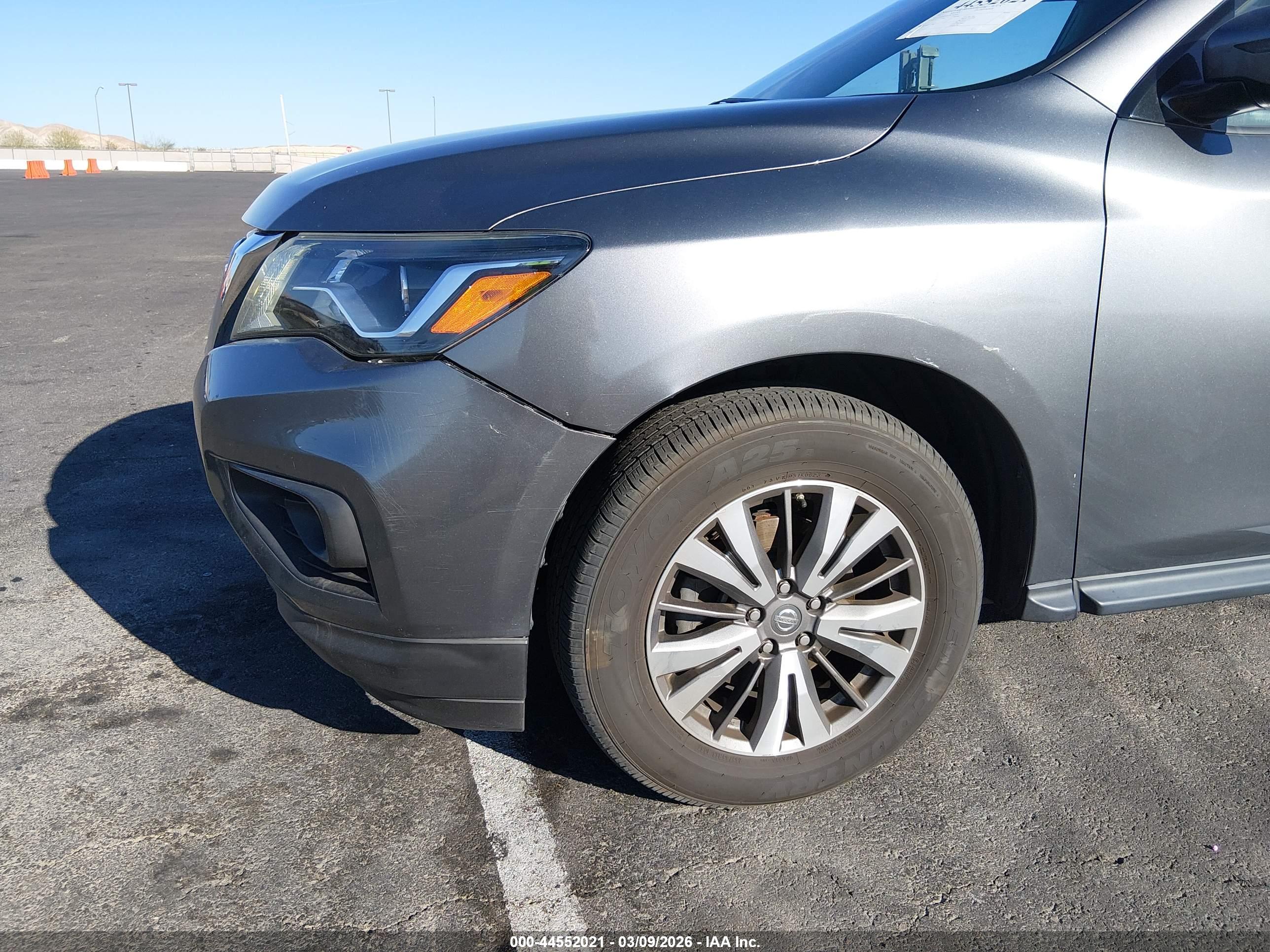 NISSAN PATHFINDER image 6