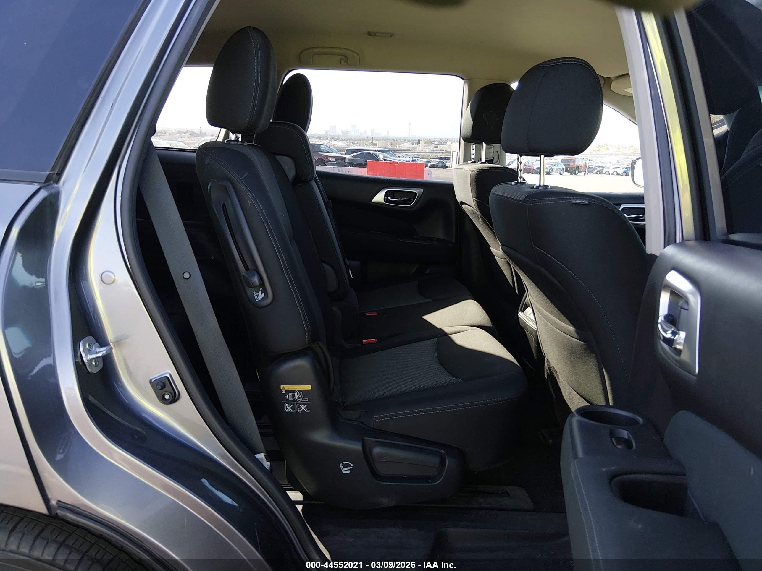 NISSAN PATHFINDER image 8