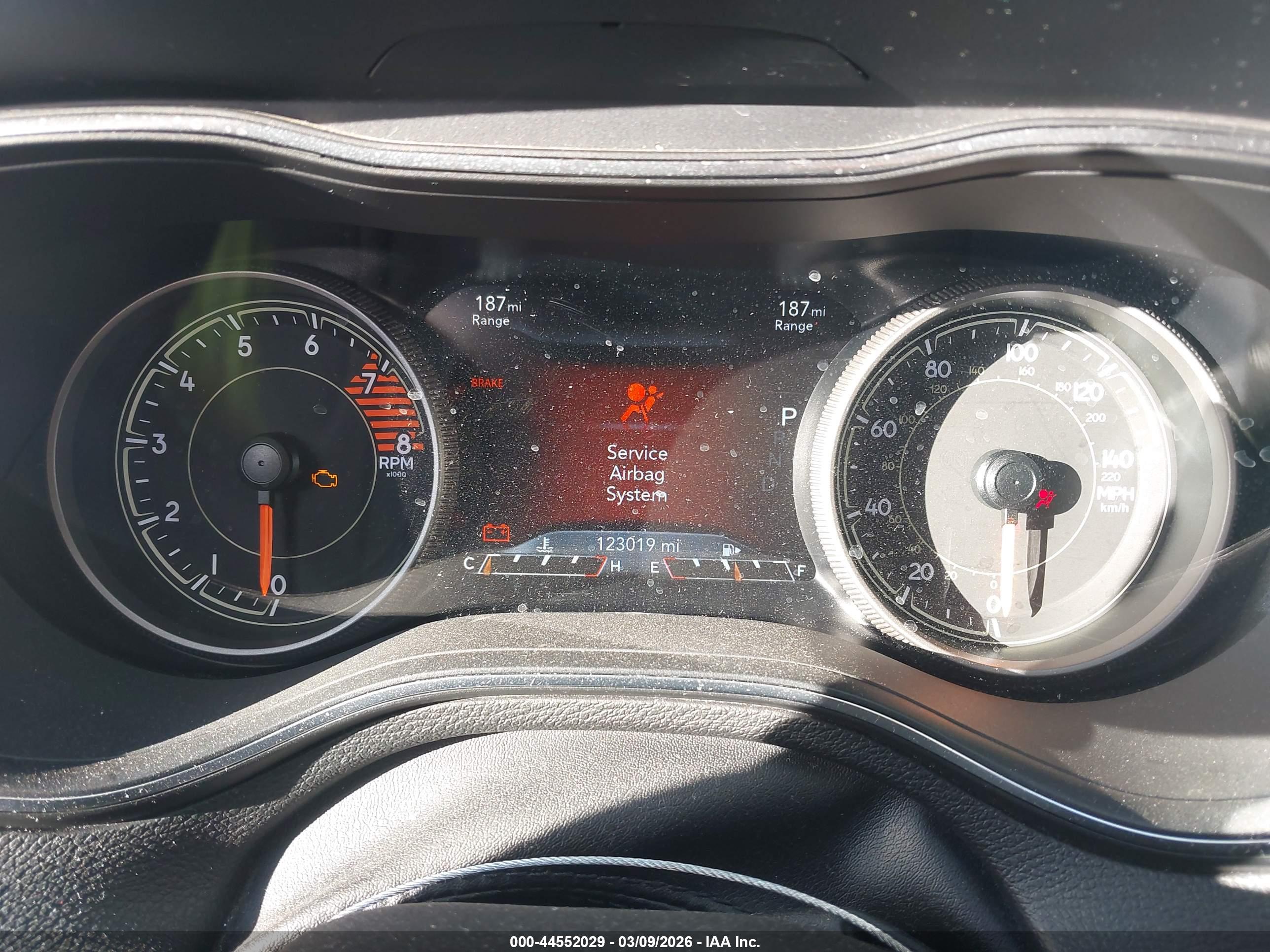 JEEP CHEROKEE image 7