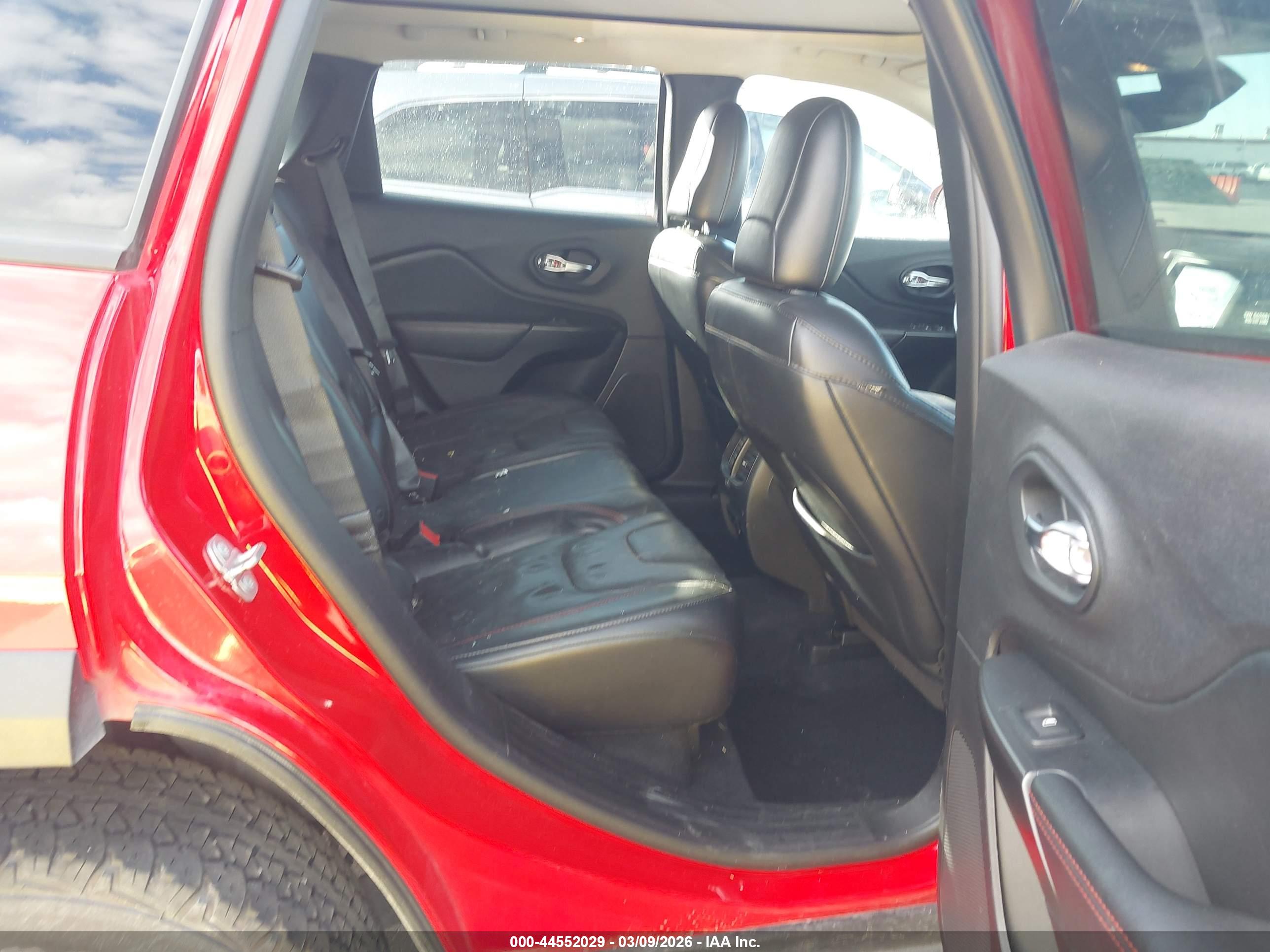 JEEP CHEROKEE image 8