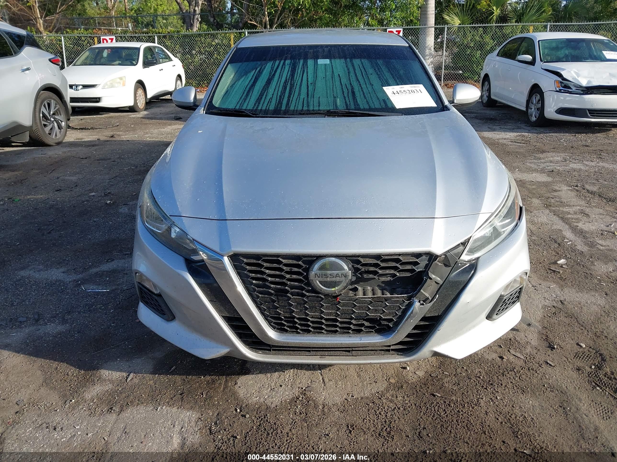 NISSAN ALTIMA image 6