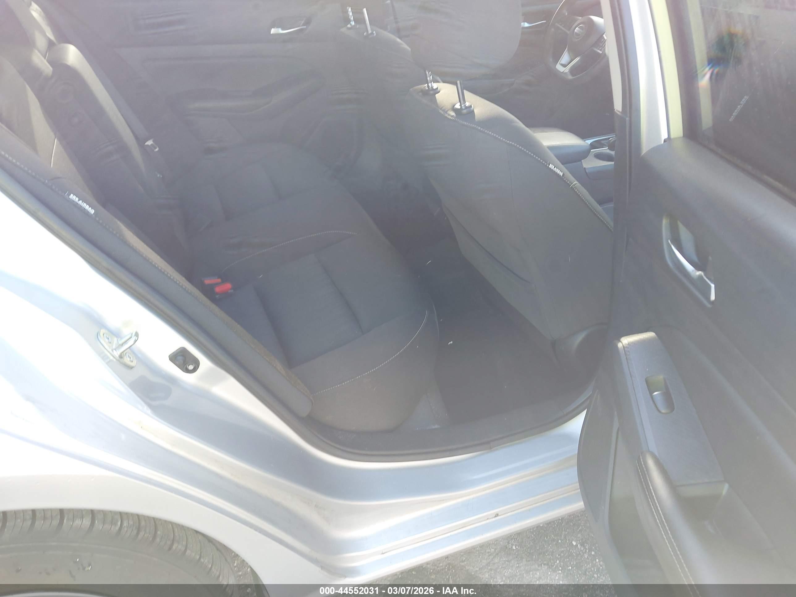 NISSAN ALTIMA image 8