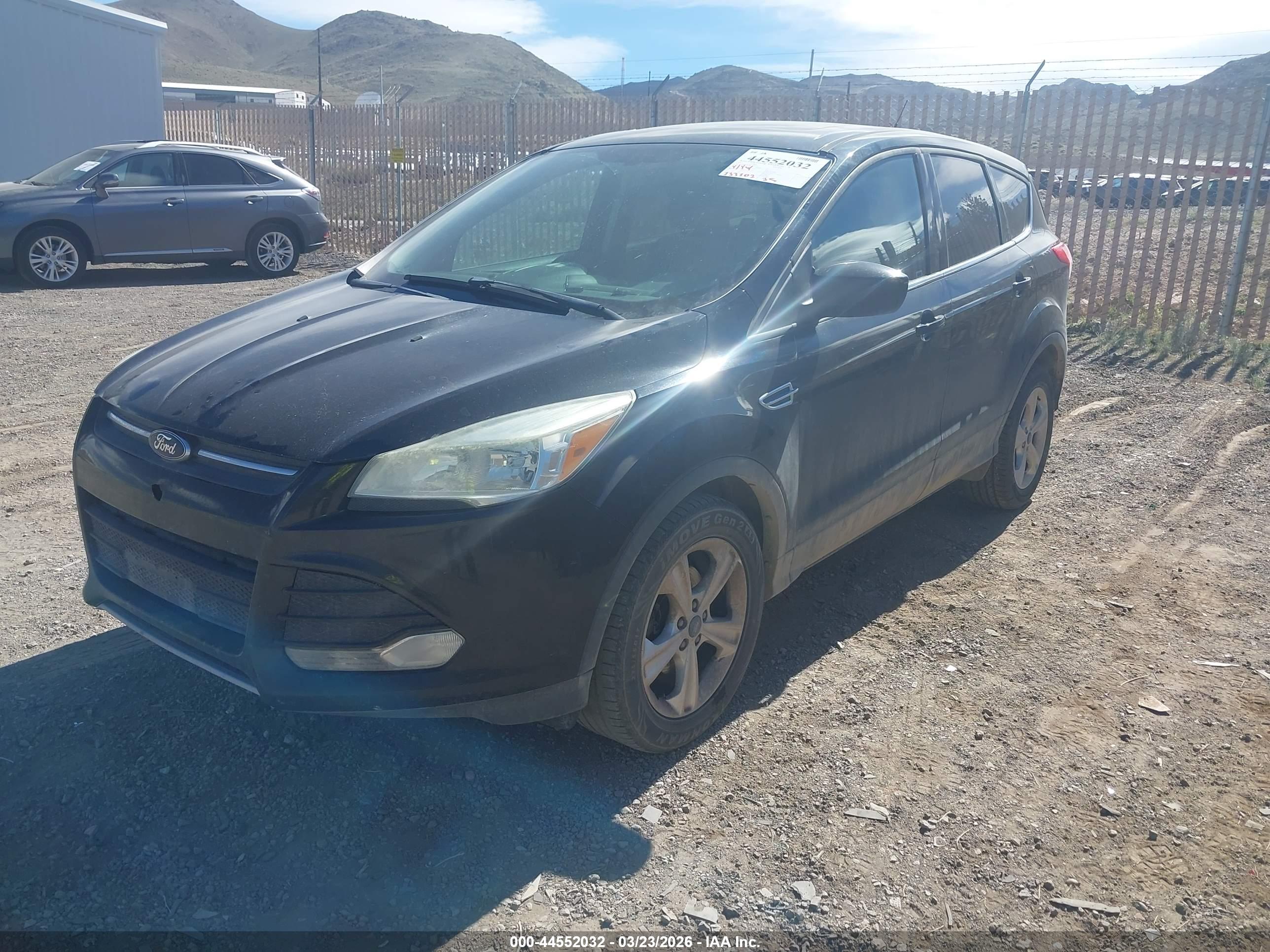 FORD ESCAPE image 2