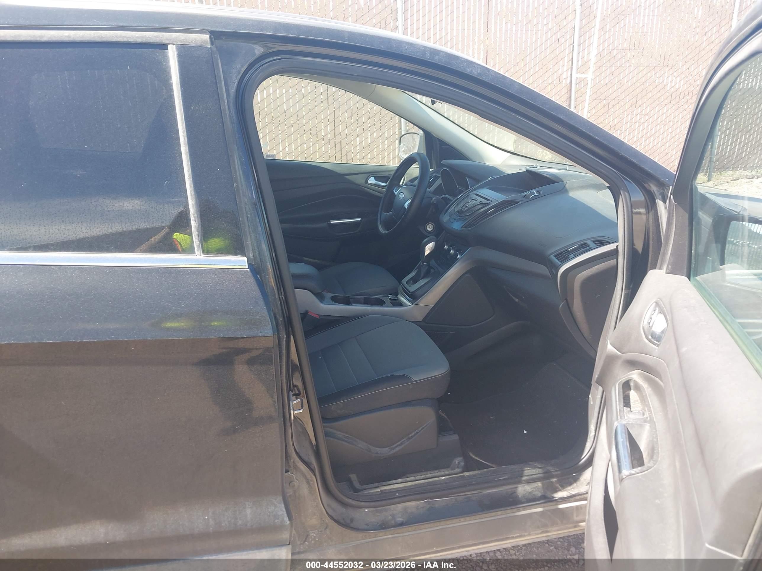 FORD ESCAPE image 5