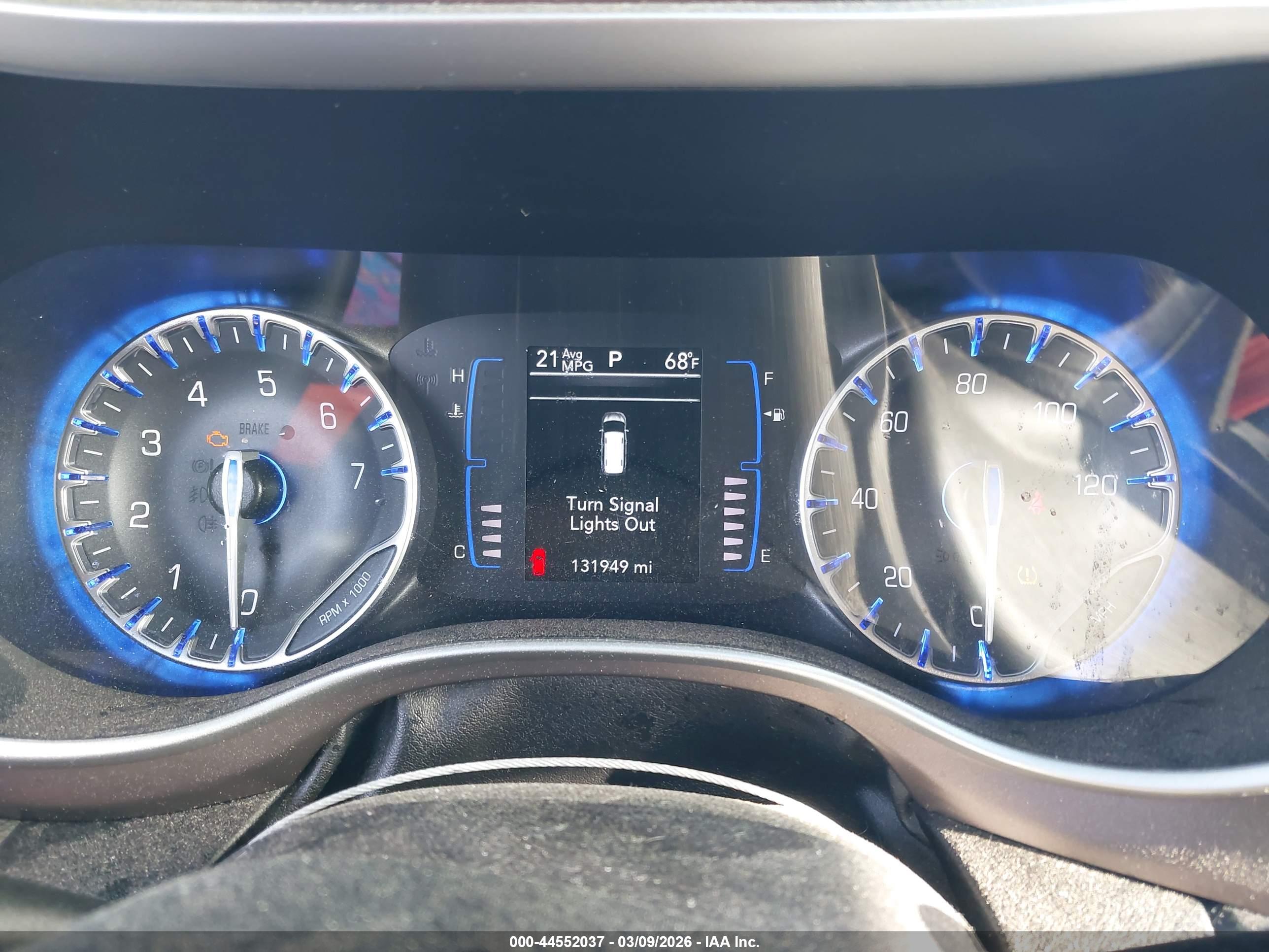 CHRYSLER VOYAGER image 7