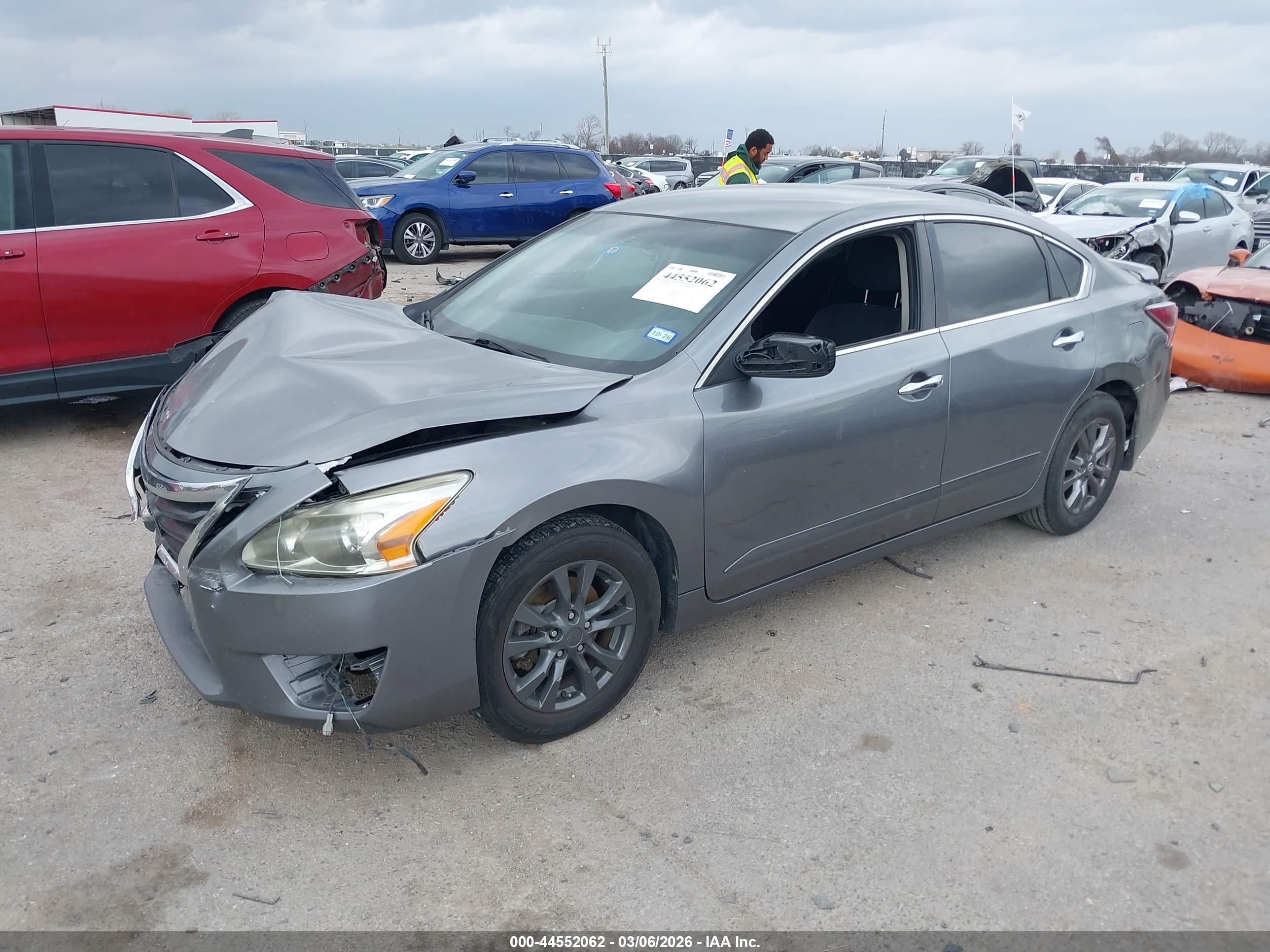 NISSAN ALTIMA image 2