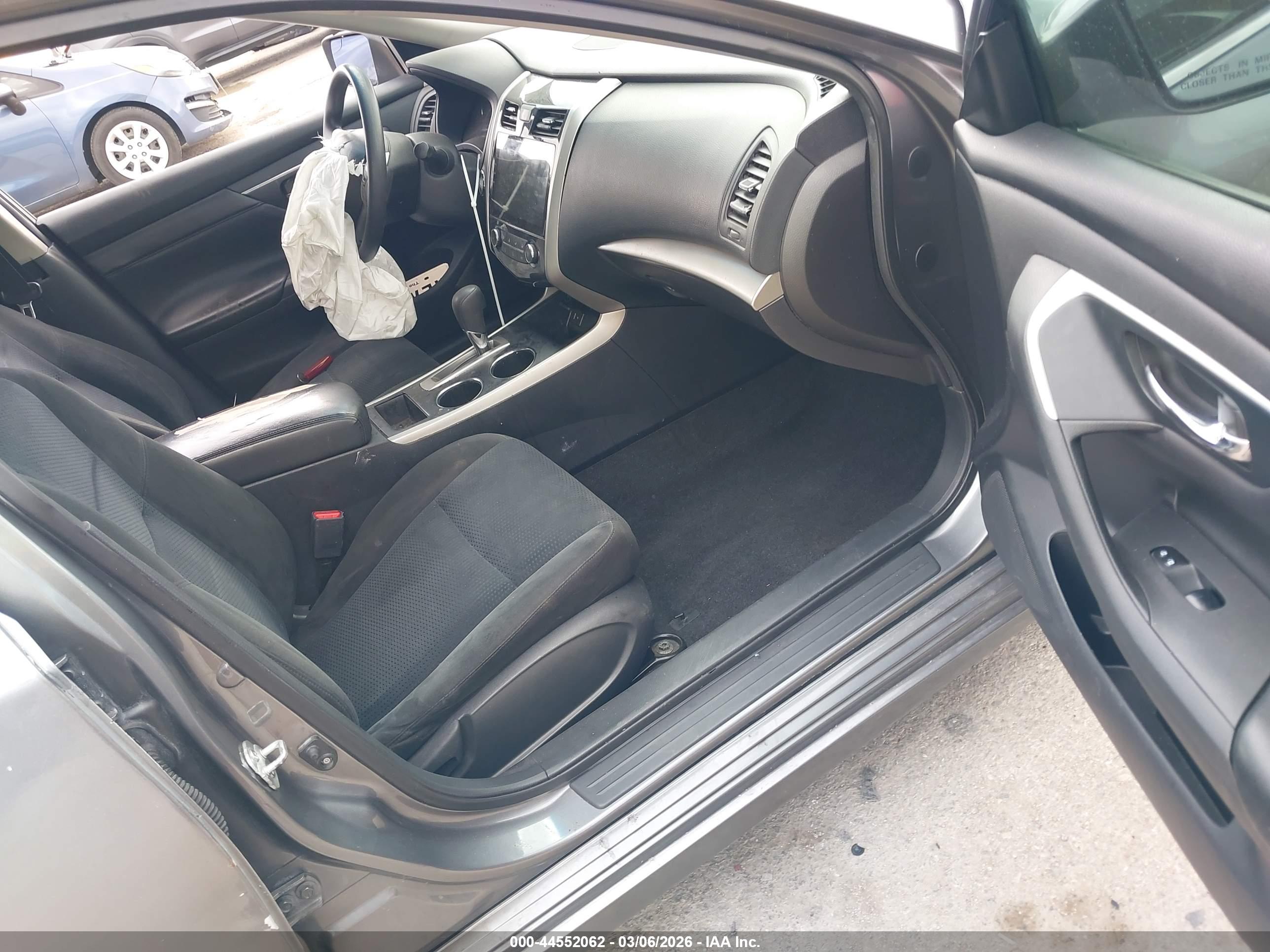 NISSAN ALTIMA image 5