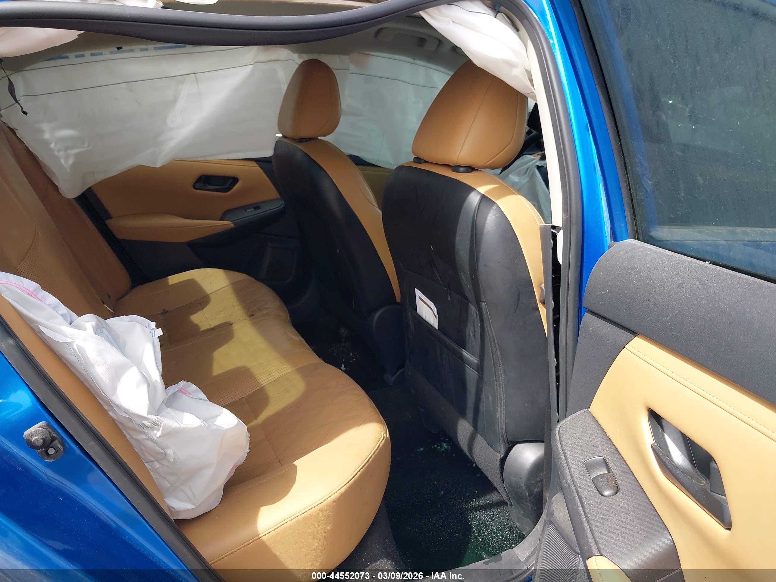 NISSAN SENTRA image 8