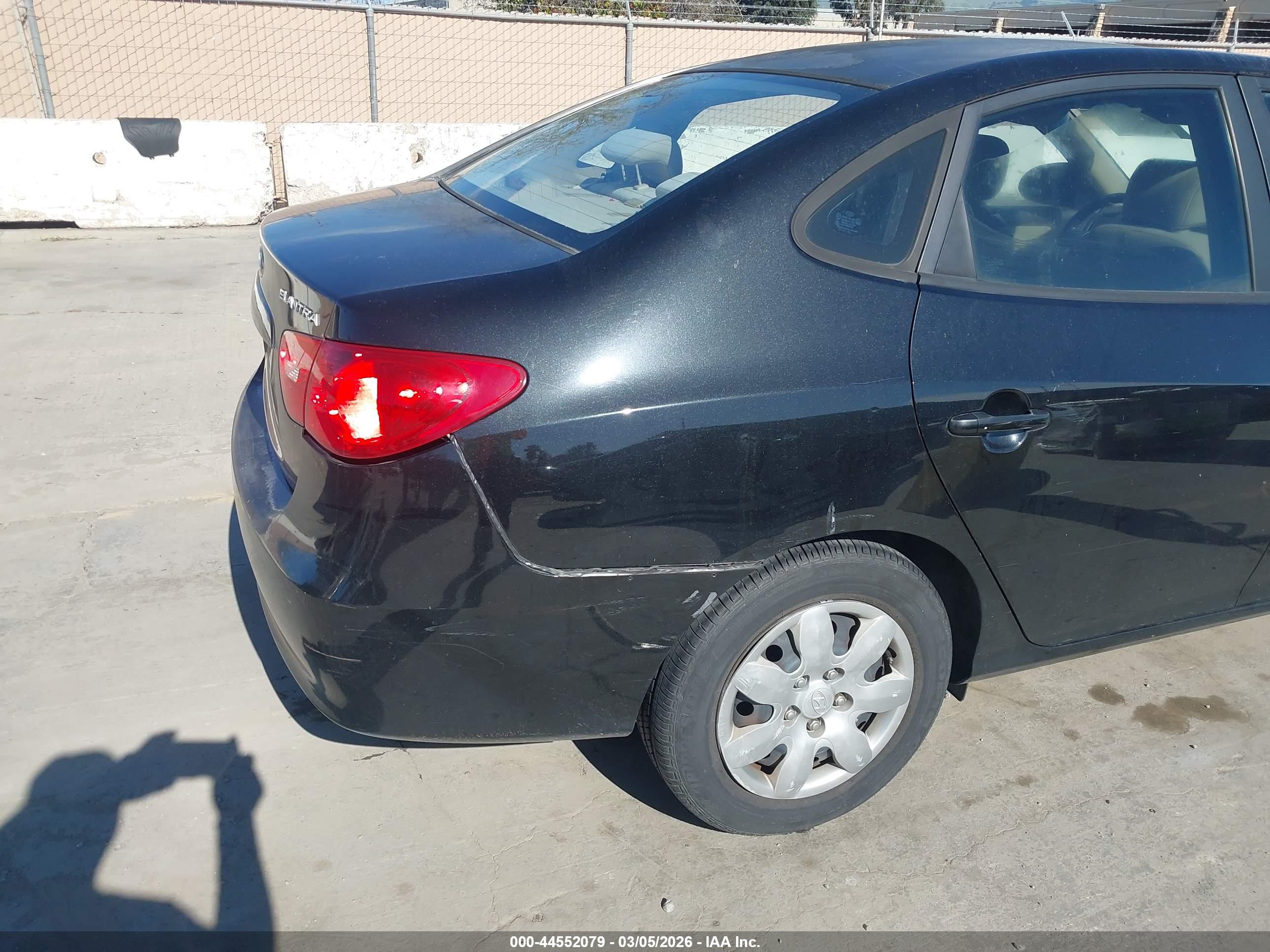 HYUNDAI ELANTRA image 6