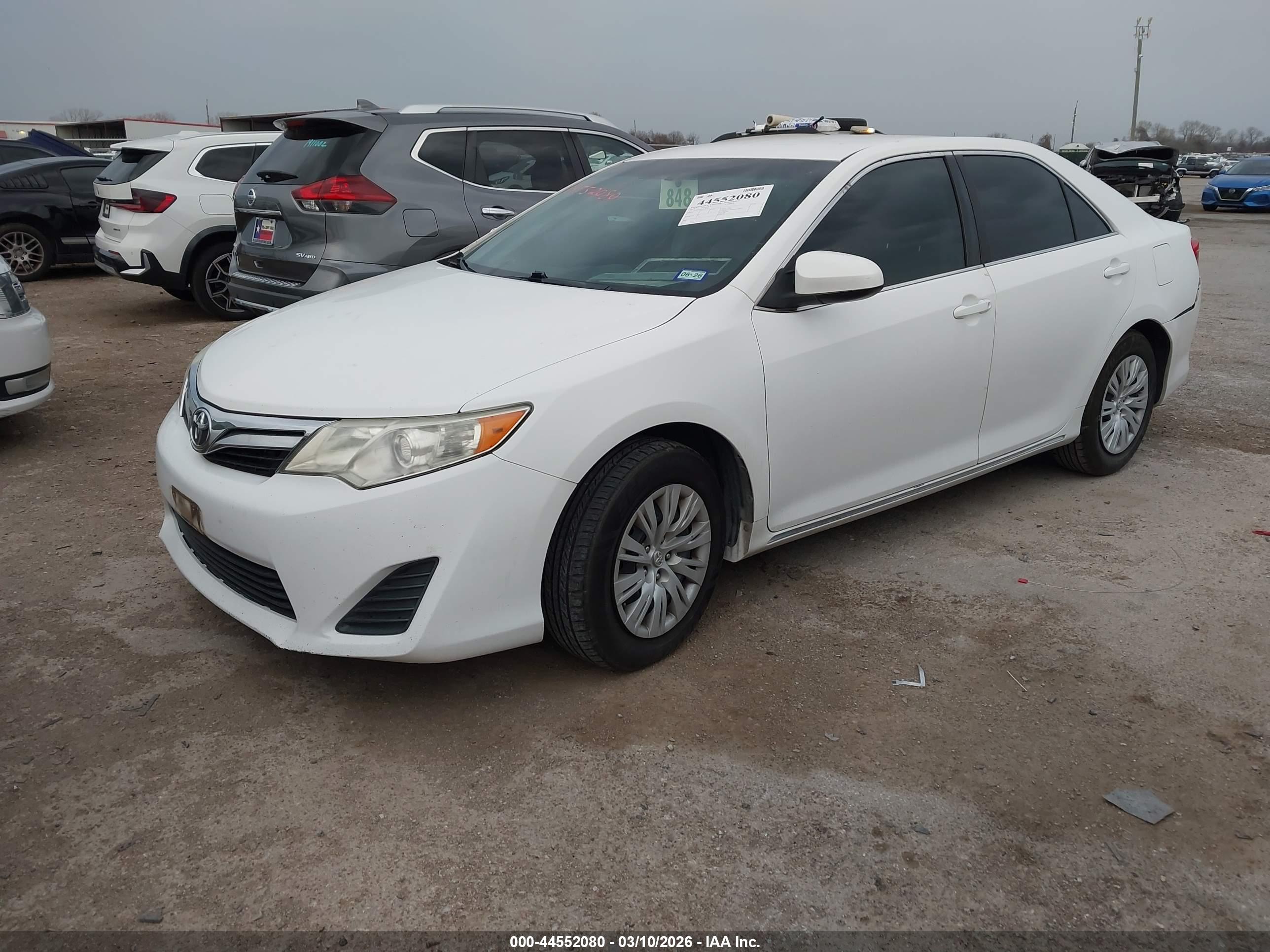 TOYOTA CAMRY image 2