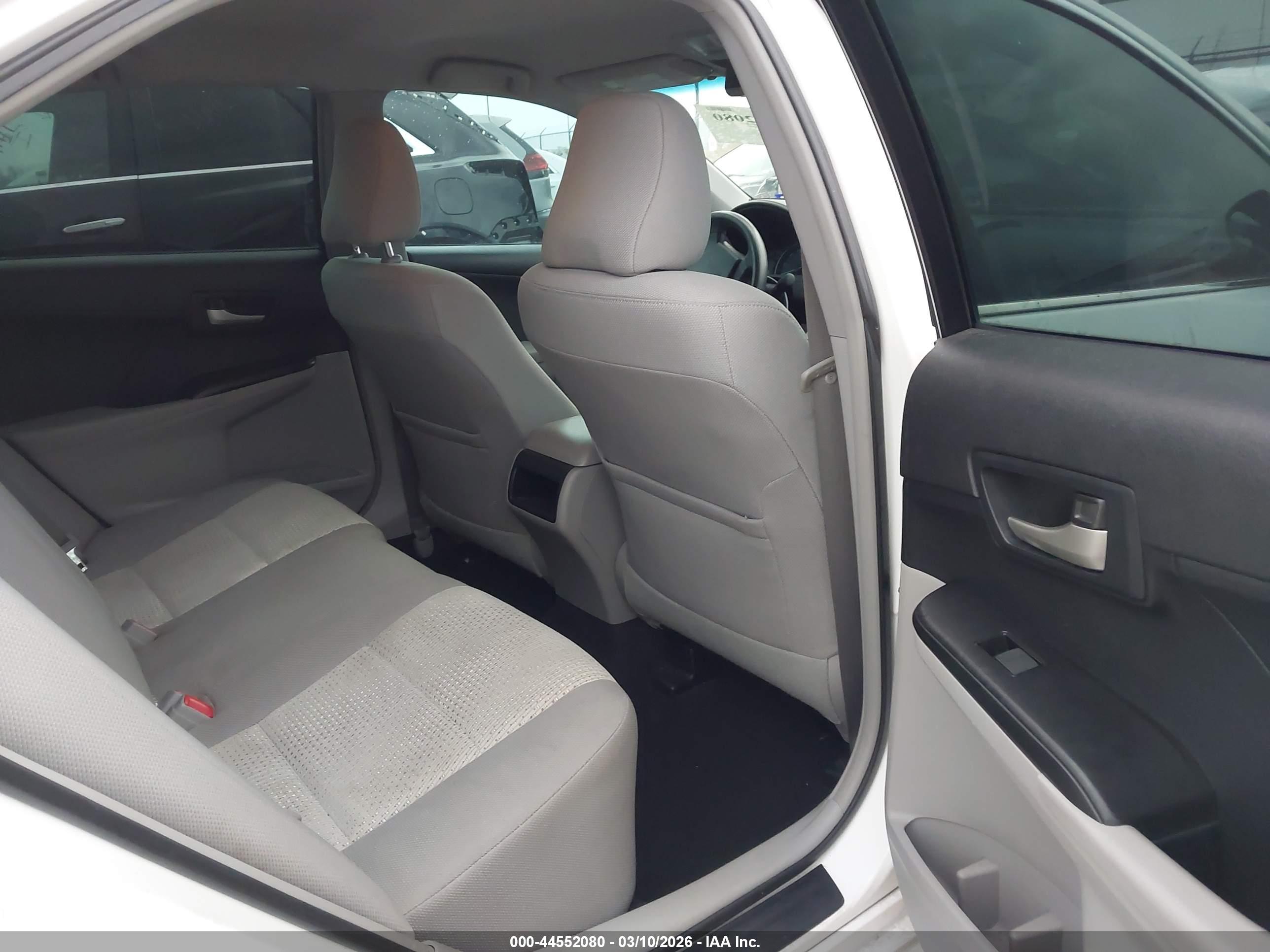 TOYOTA CAMRY image 8