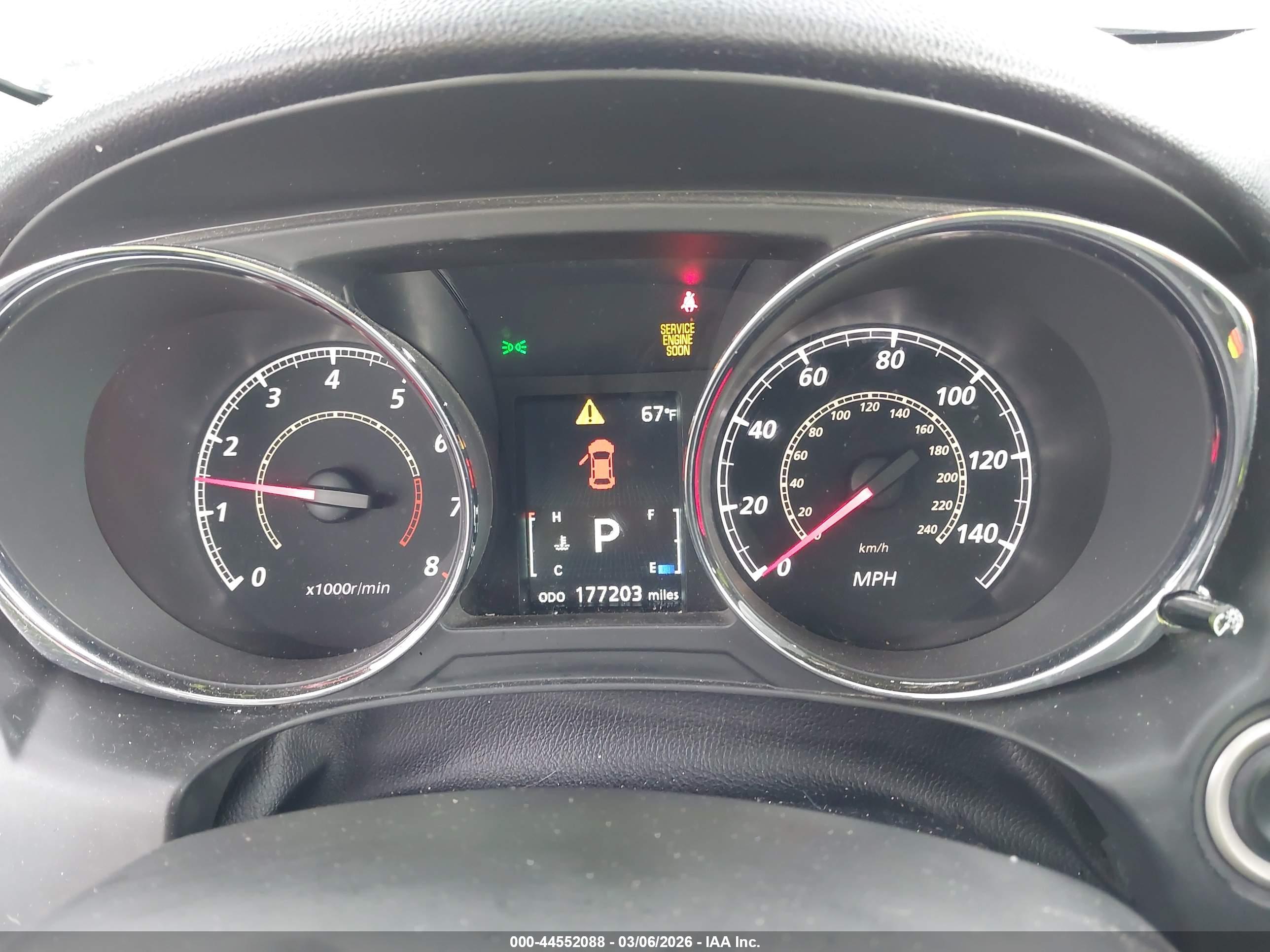 MITSUBISHI OUTLANDER image 7