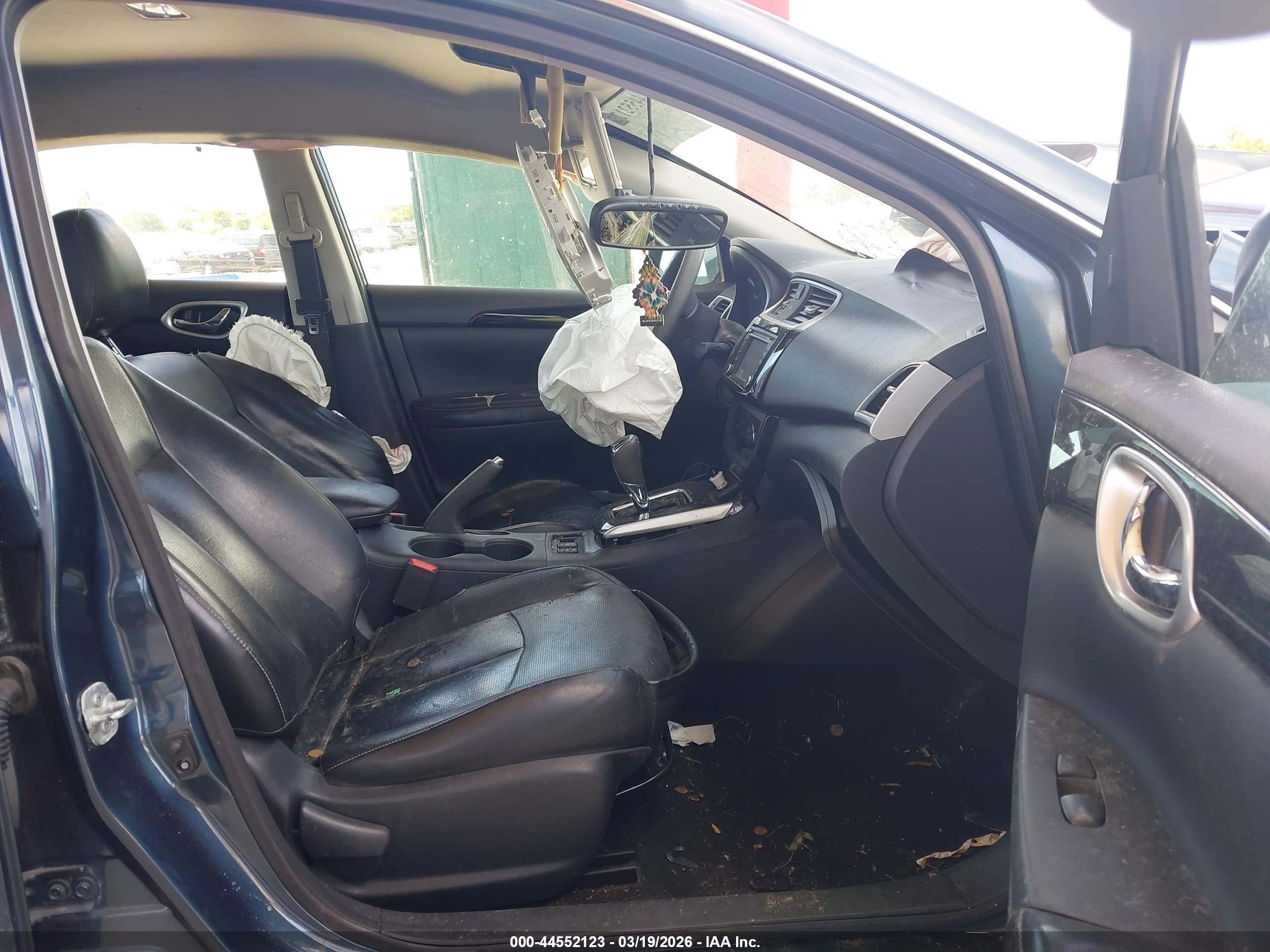 NISSAN SENTRA image 5
