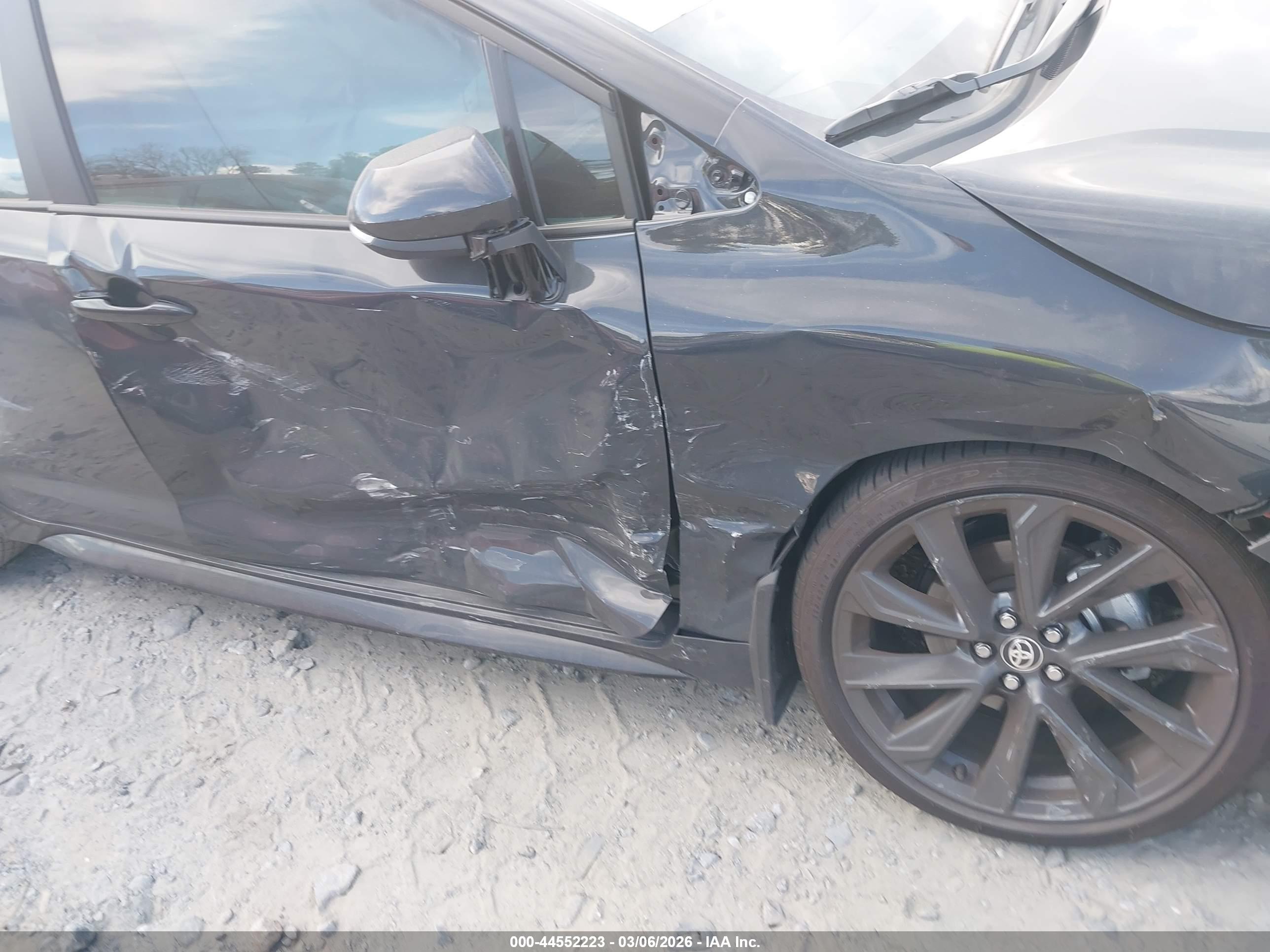 TOYOTA COROLLA image 6