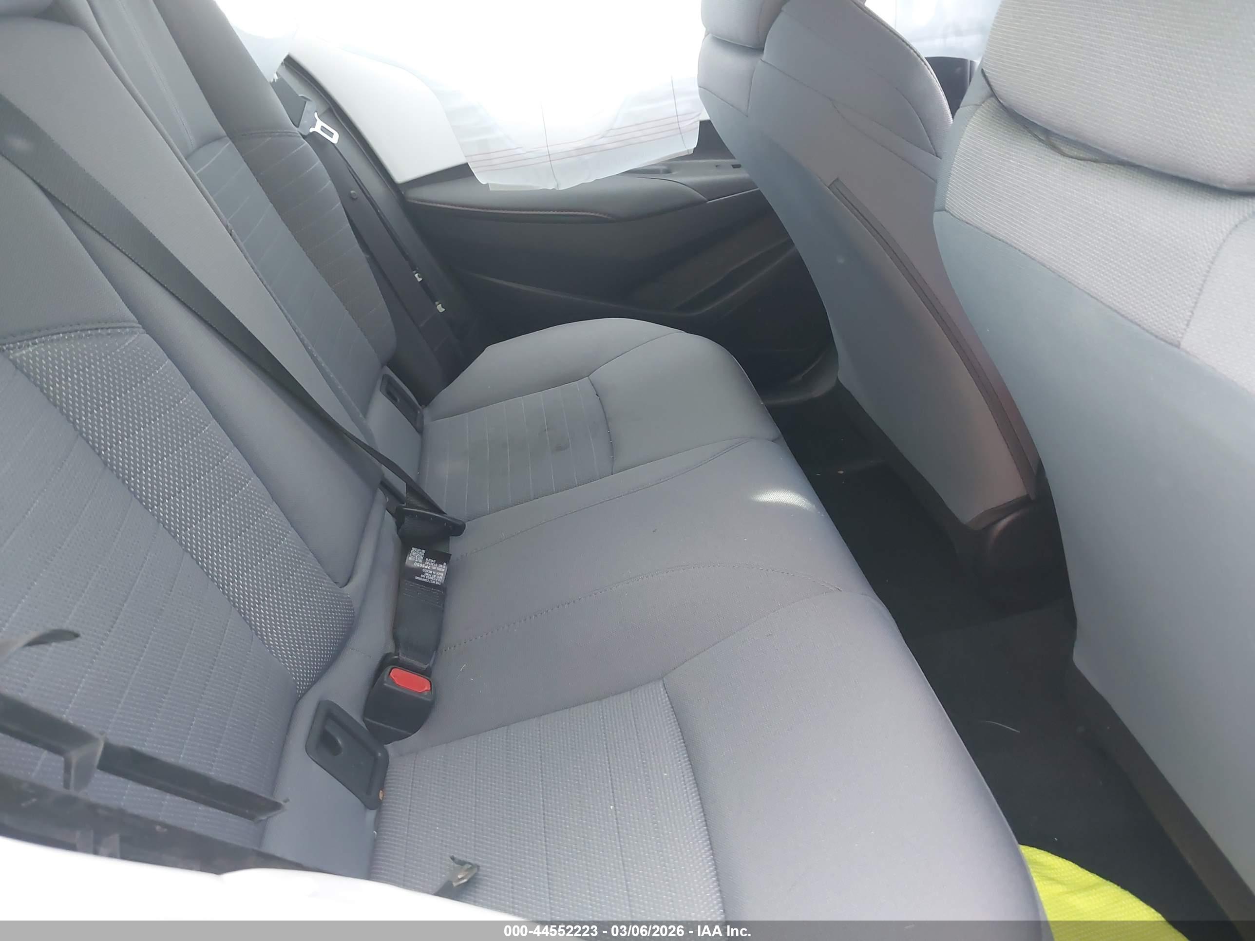 TOYOTA COROLLA image 8