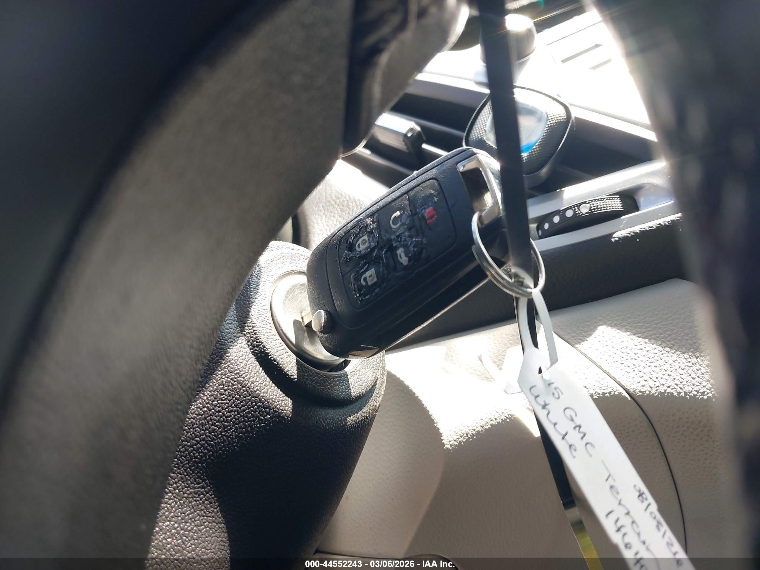 GMC TERRAIN image 11