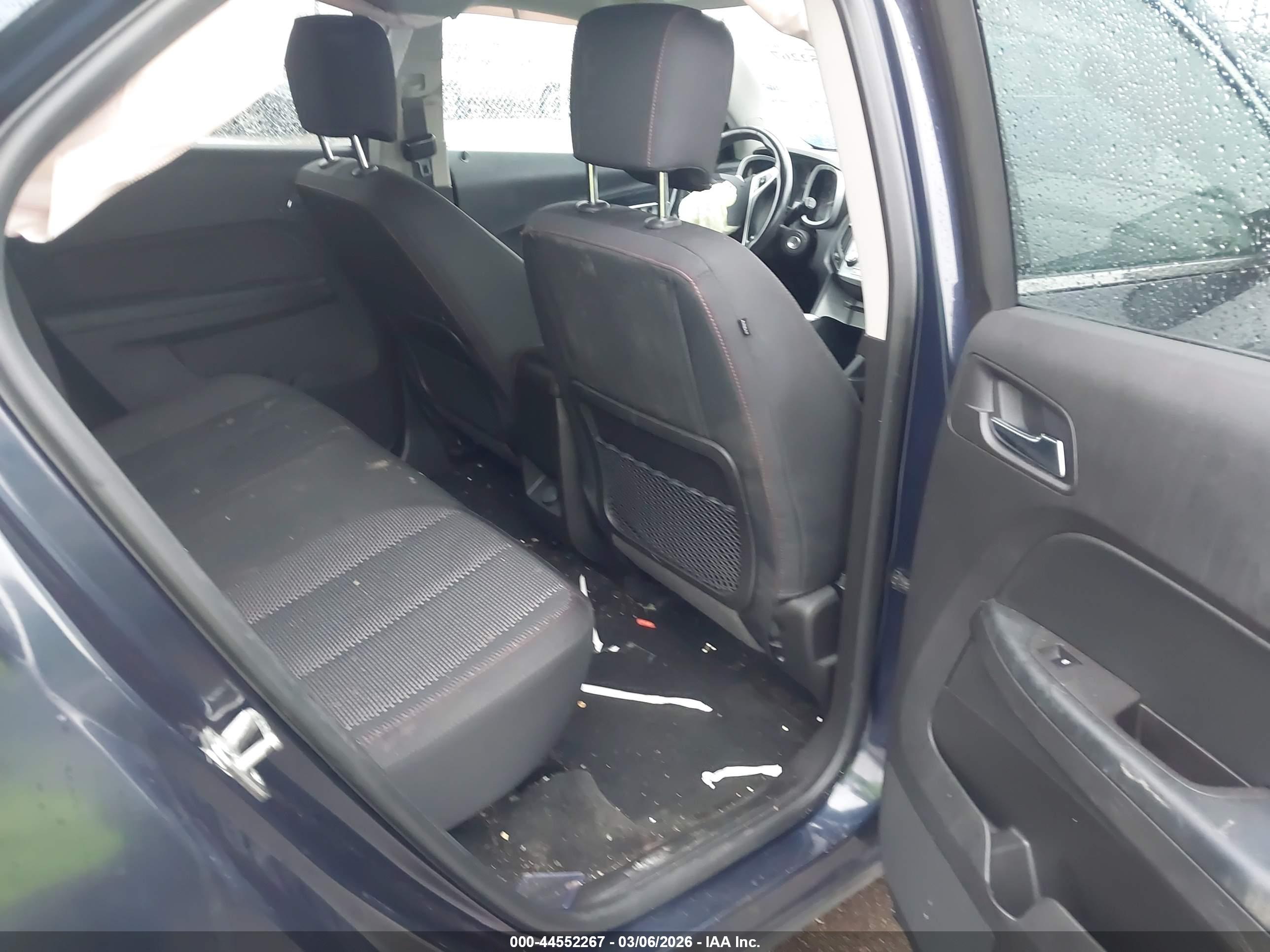 CHEVROLET EQUINOX image 8