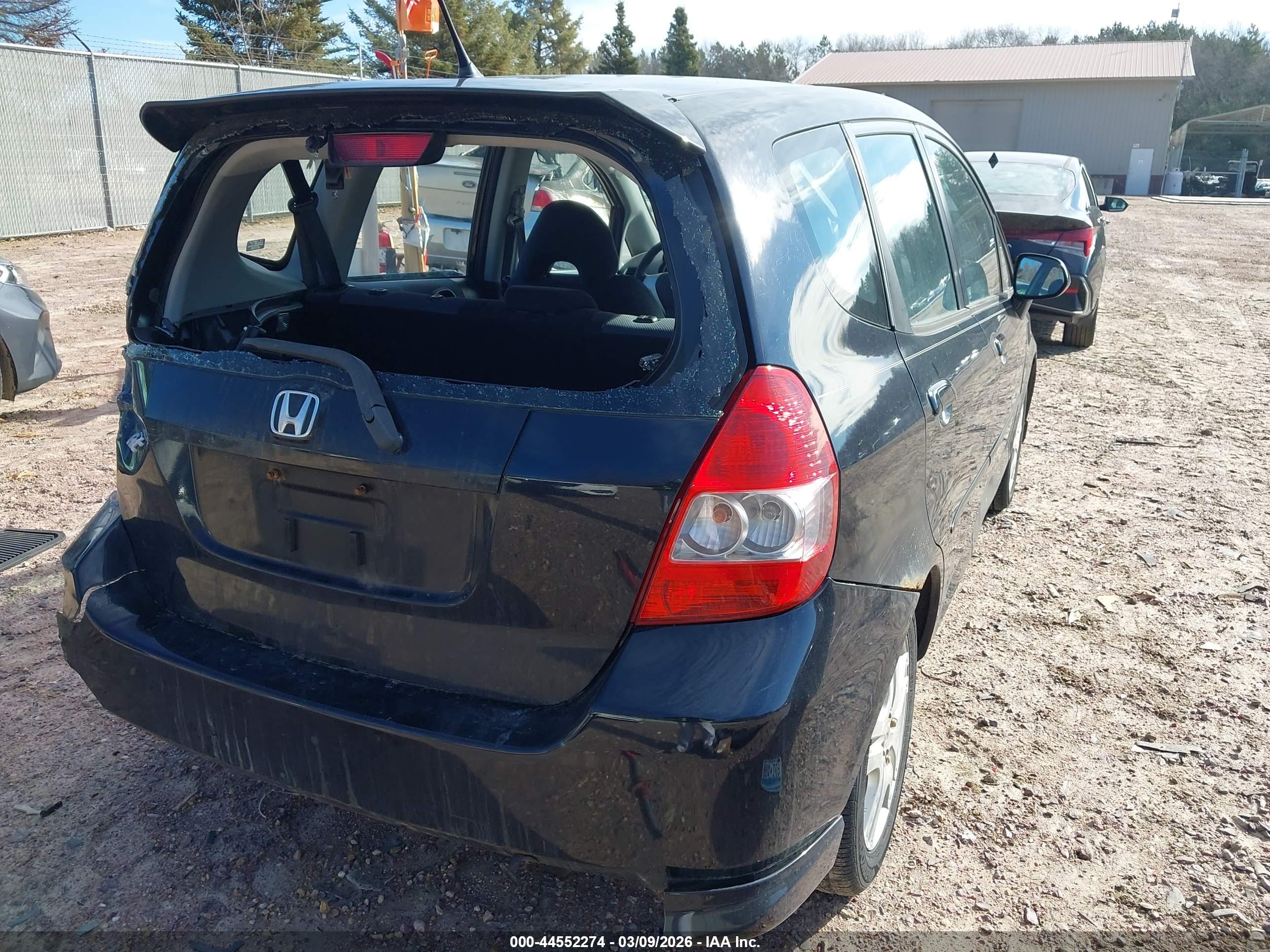 HONDA FIT image 4