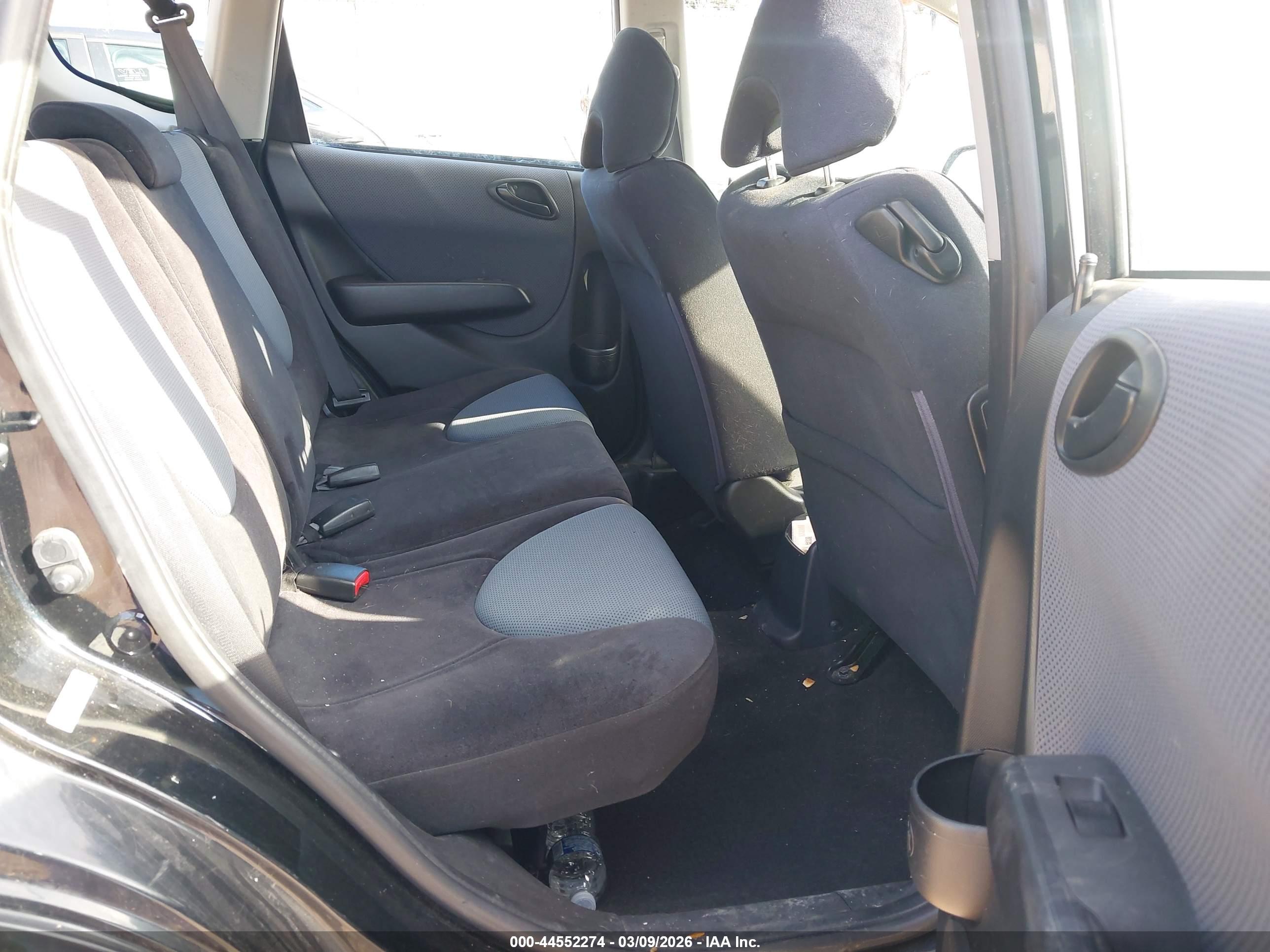 HONDA FIT image 8