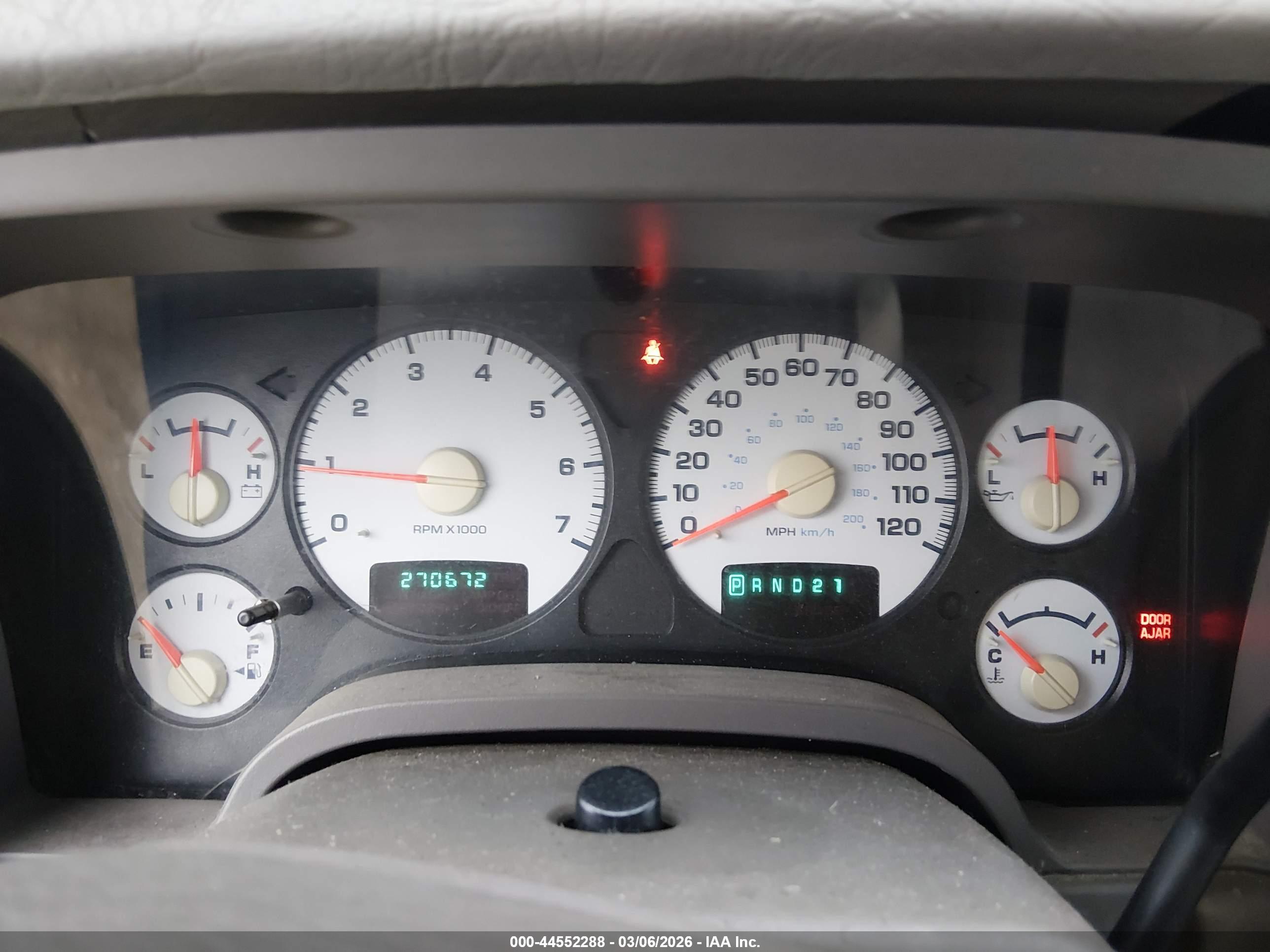 DODGE RAM image 7