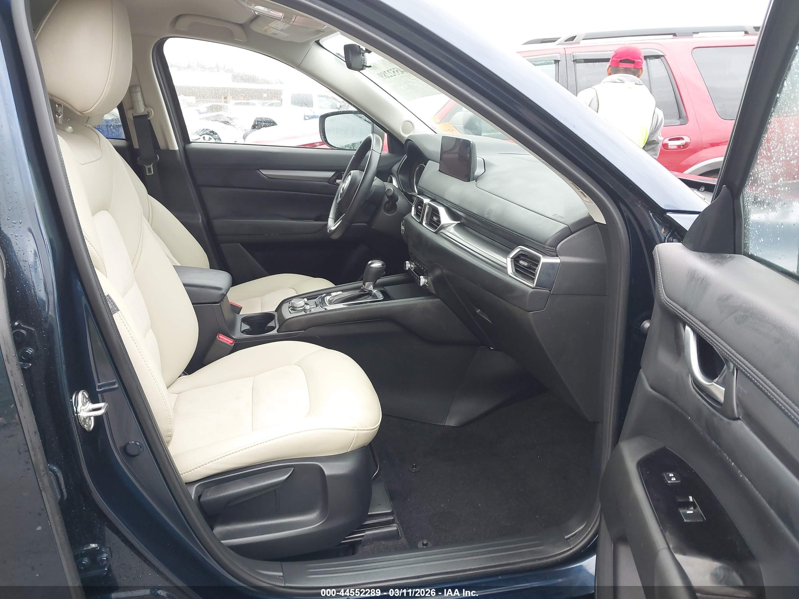 MAZDA CX-5 image 5