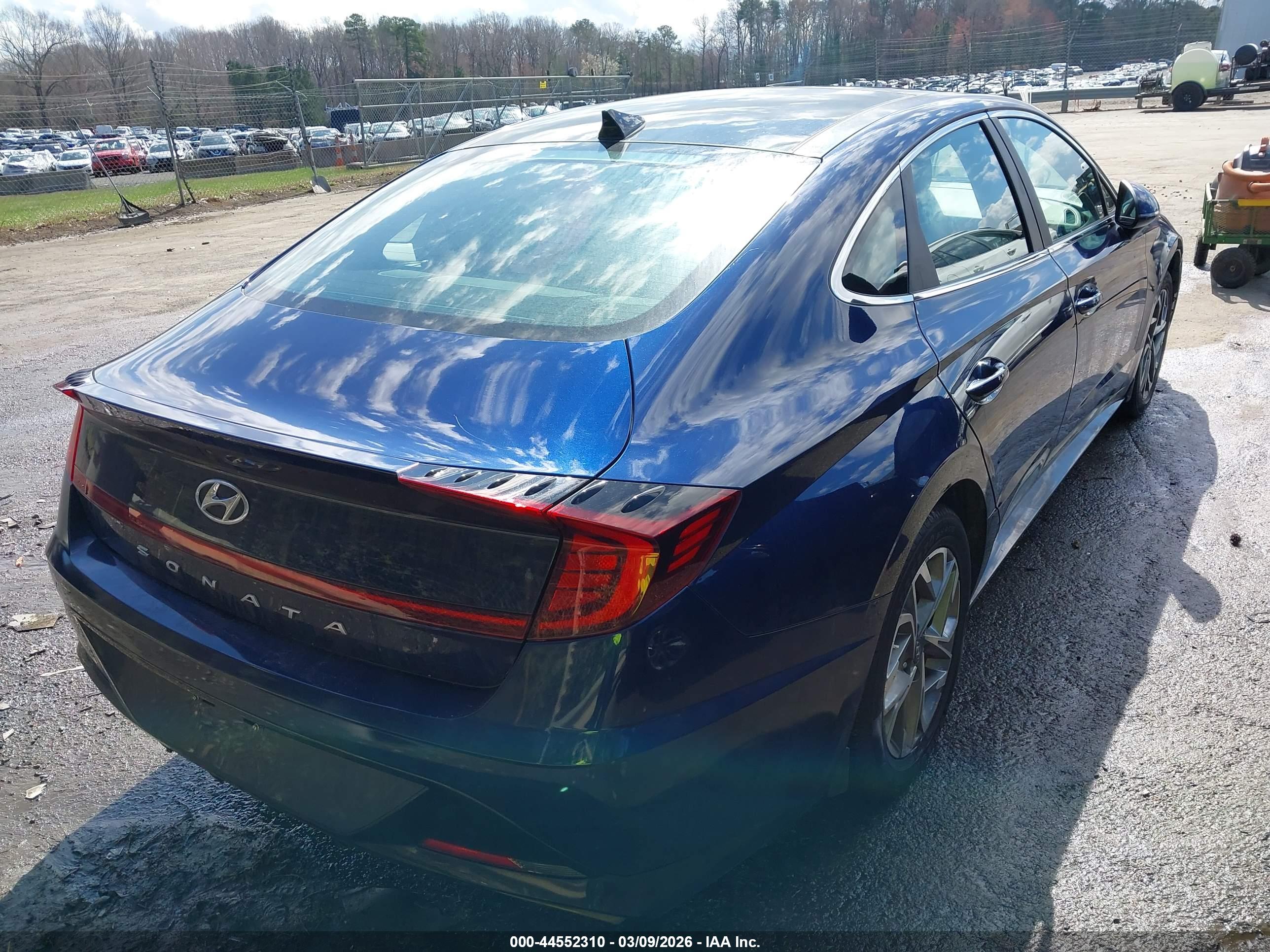 HYUNDAI SONATA image 4