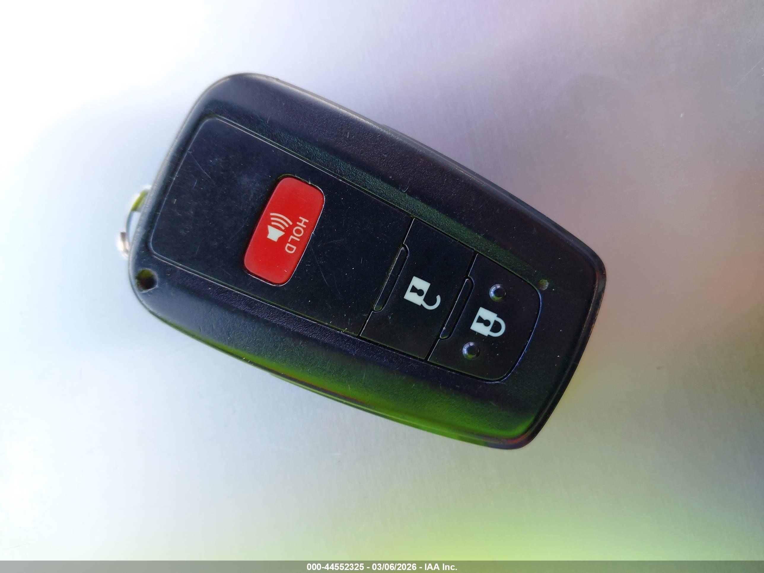 TOYOTA PRIUS image 11
