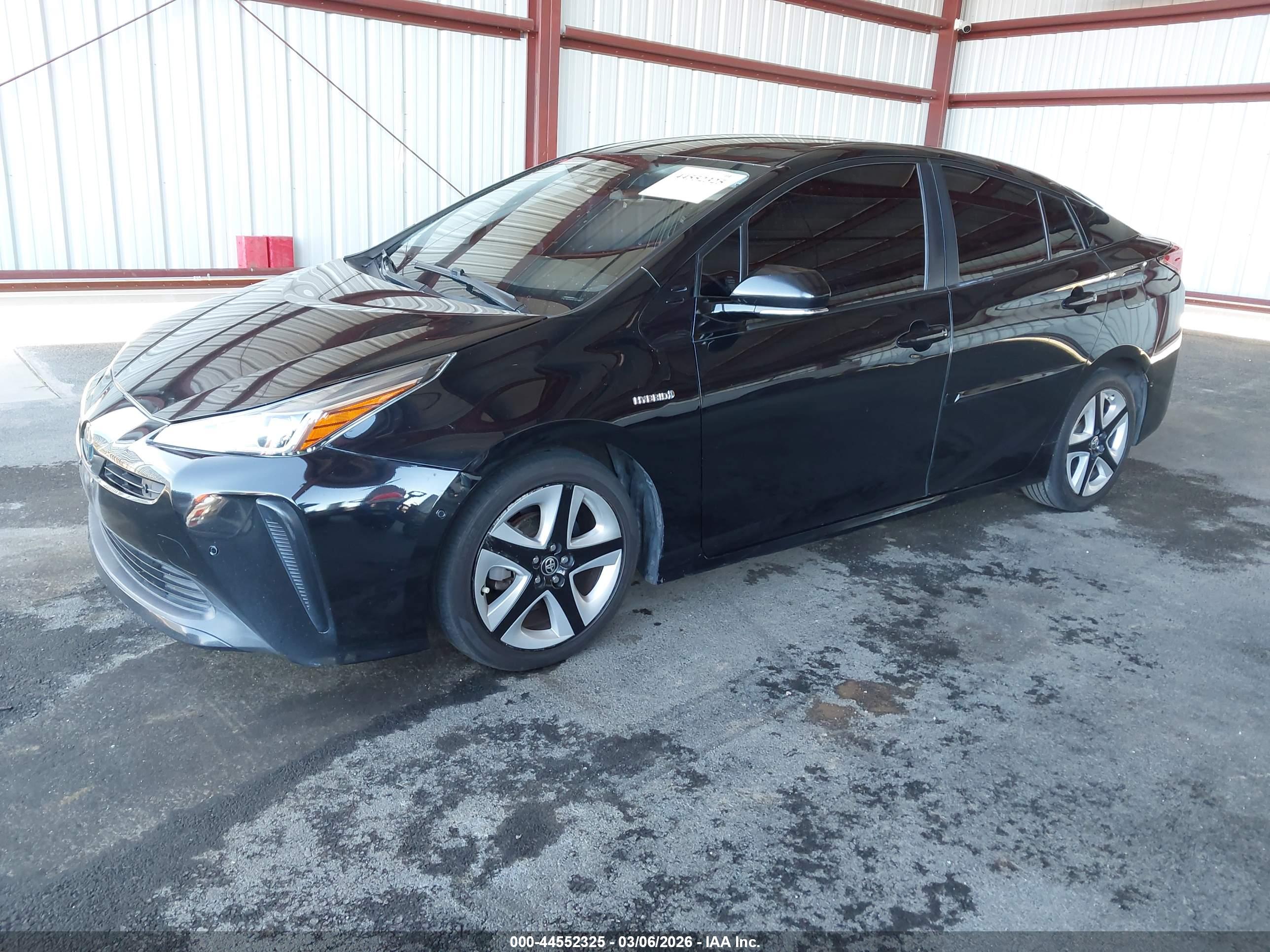 TOYOTA PRIUS image 2