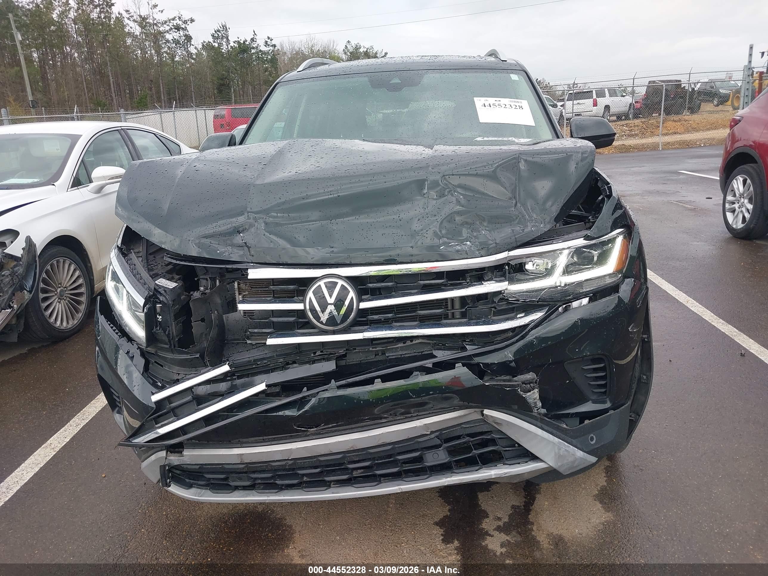 VOLKSWAGEN ATLAS image 6