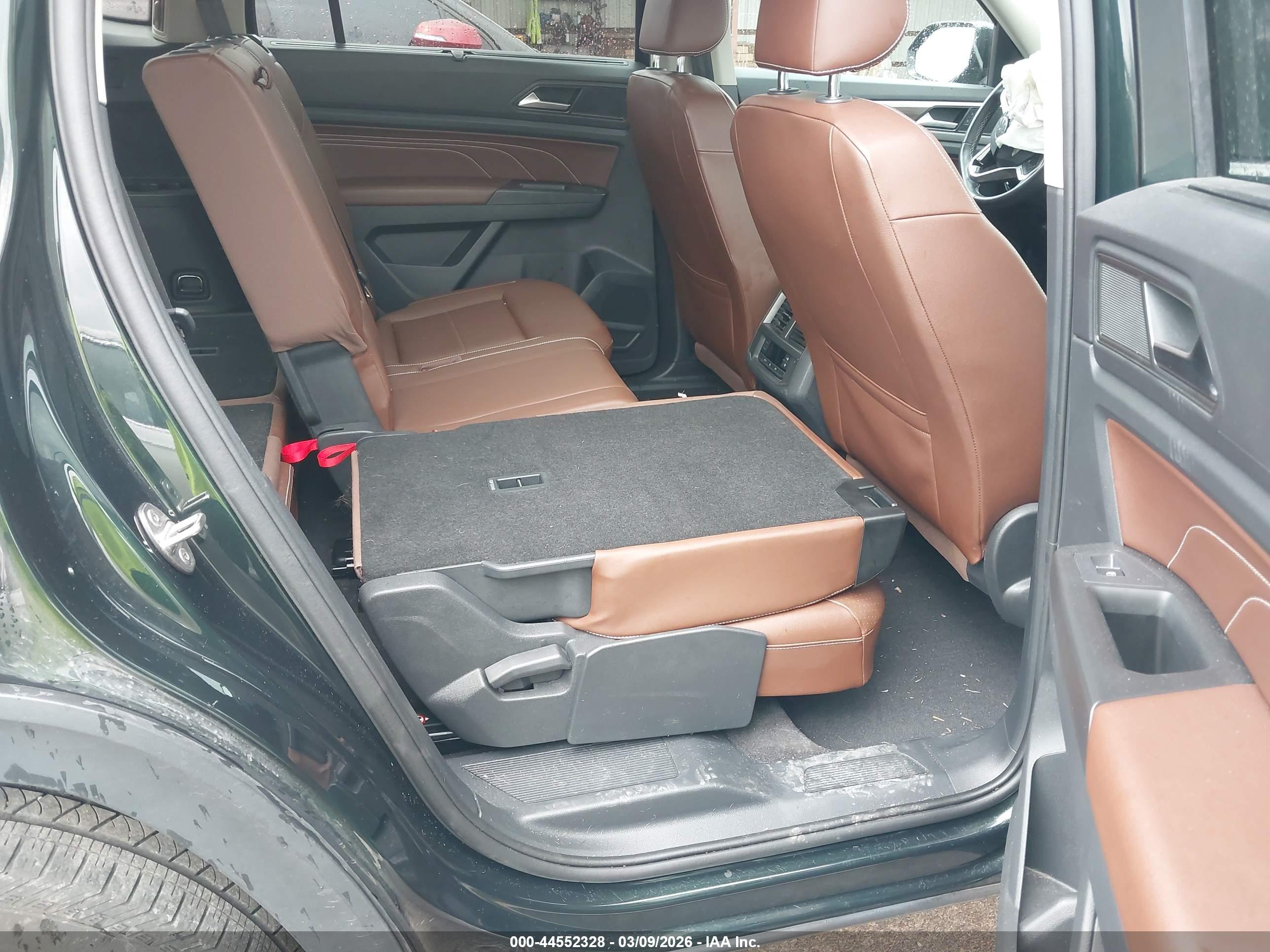 VOLKSWAGEN ATLAS image 8